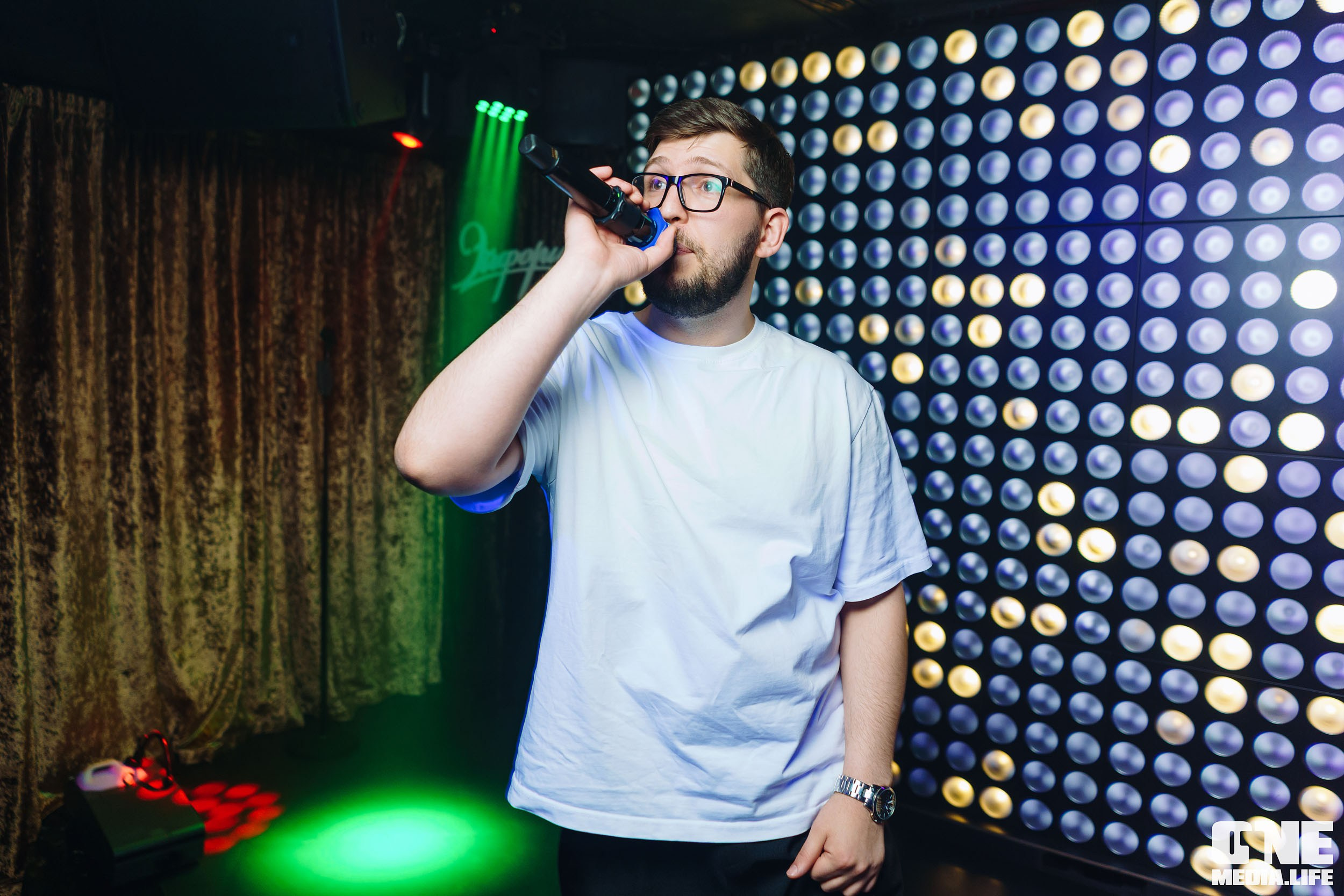 Фоторепортаж из караоке-клуба Эйфория. One Media Life: фоторепортажи, фотоотчеты с мероприятий и заведений