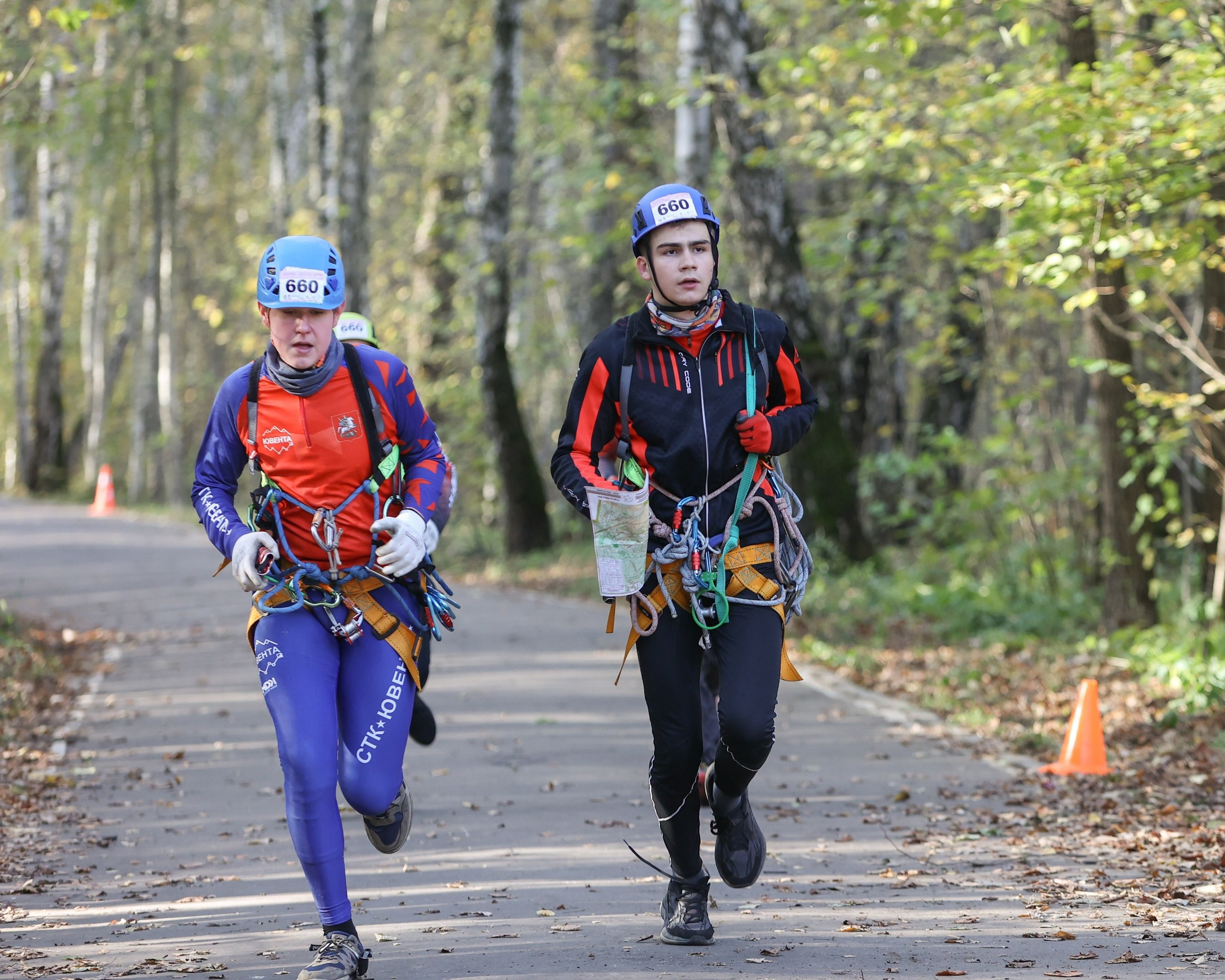 Гонки Четырех — Races Of Four. Выпускные альбомы и школьный фотограф в Подольске, Троицке, Щербинке, Москве и Московской области