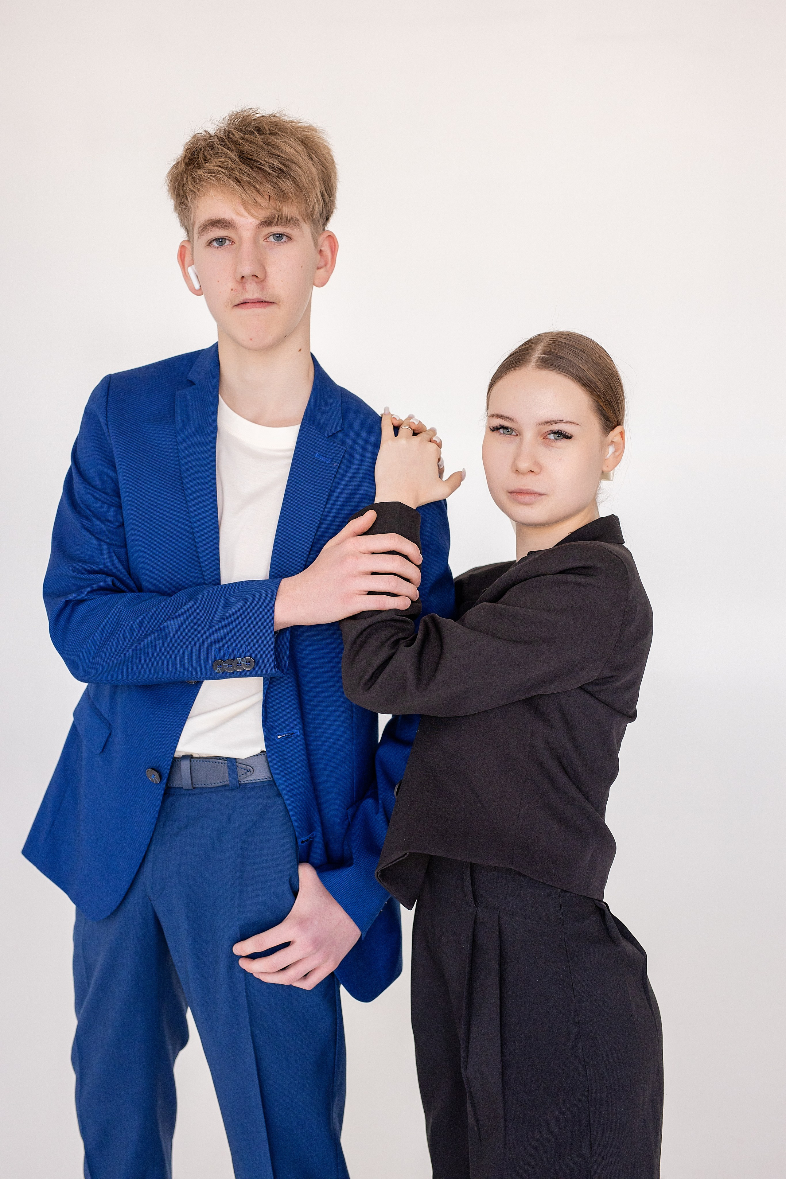 67 школа, 9б класс. Стильный выпускной альбом Владивосток фотограф Вероника Мигачева