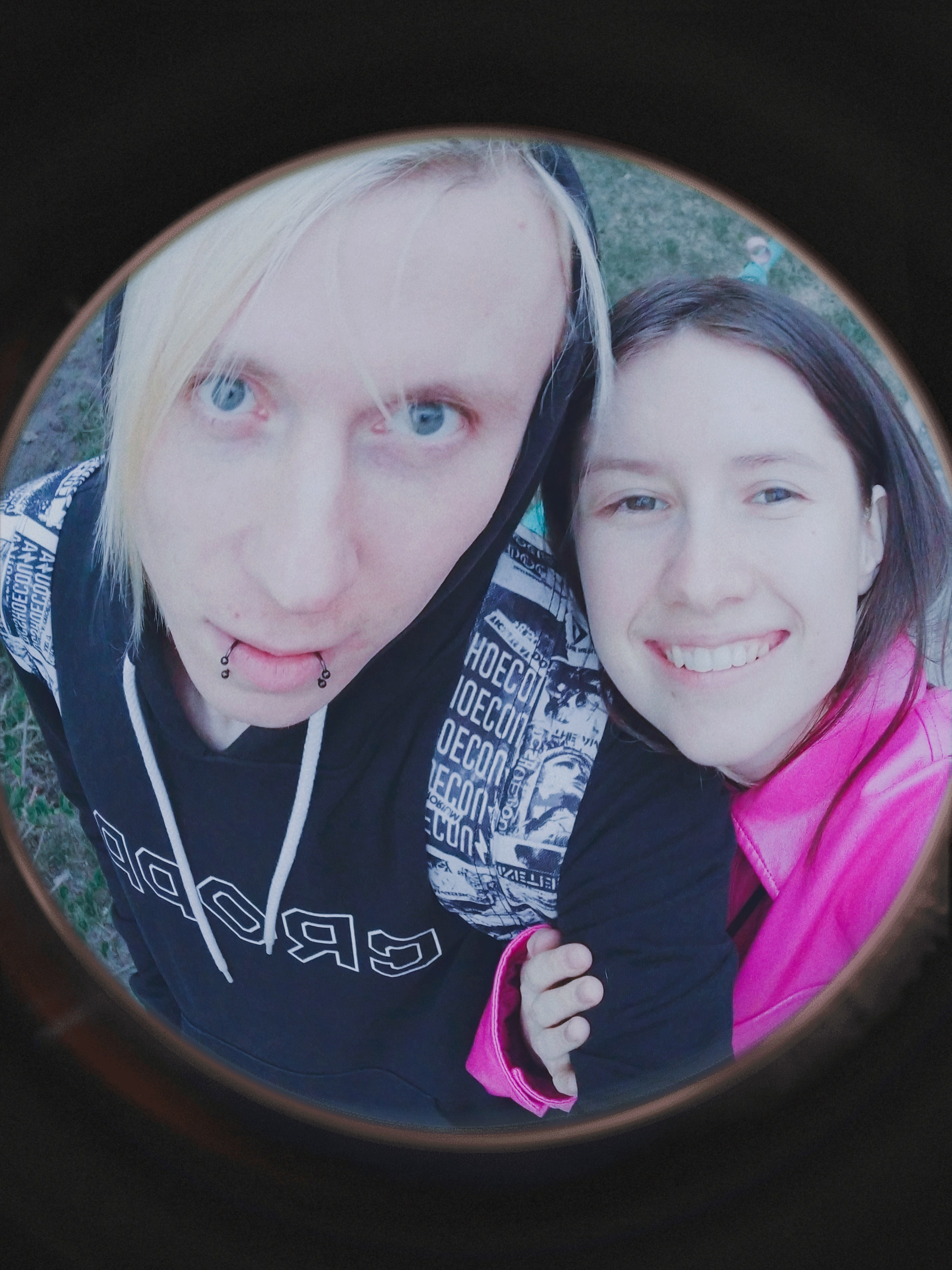 Le reality — фотограф, модель, обучающая позированию