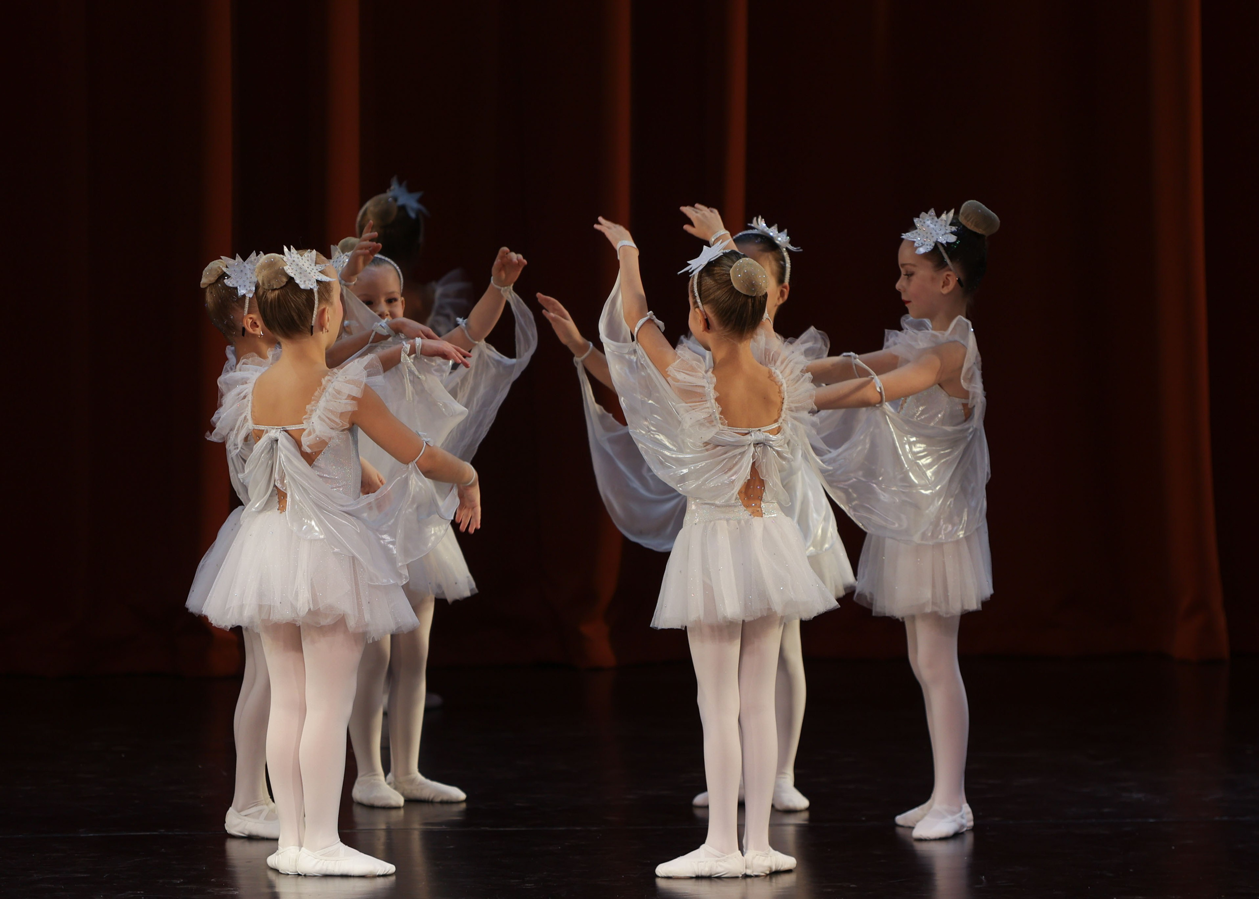 Фестиваль хореографического искусства «КУБОК ЛЕГЕНДЫ — 2025». Выпускные альбомы и школьный фотограф в Подольске, Троицке, Щербинке, Москве и Московской области