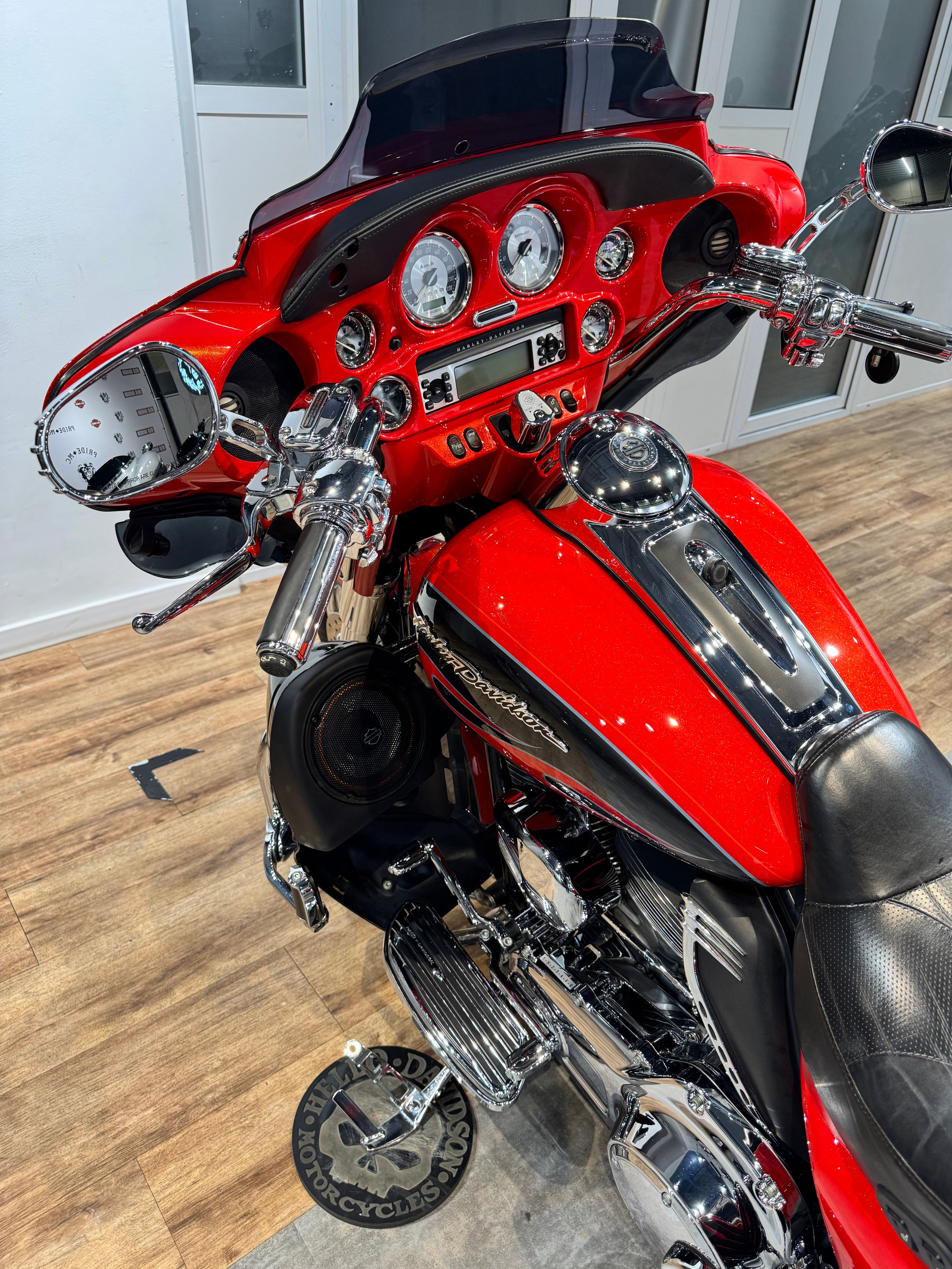 Купить Harley-Davidson 2010 Elеctrа Glidе CVO Limited 110 (Touring) — подробнее на сайте. Hello Davidson, Москва. Только хорошие мотоциклы…