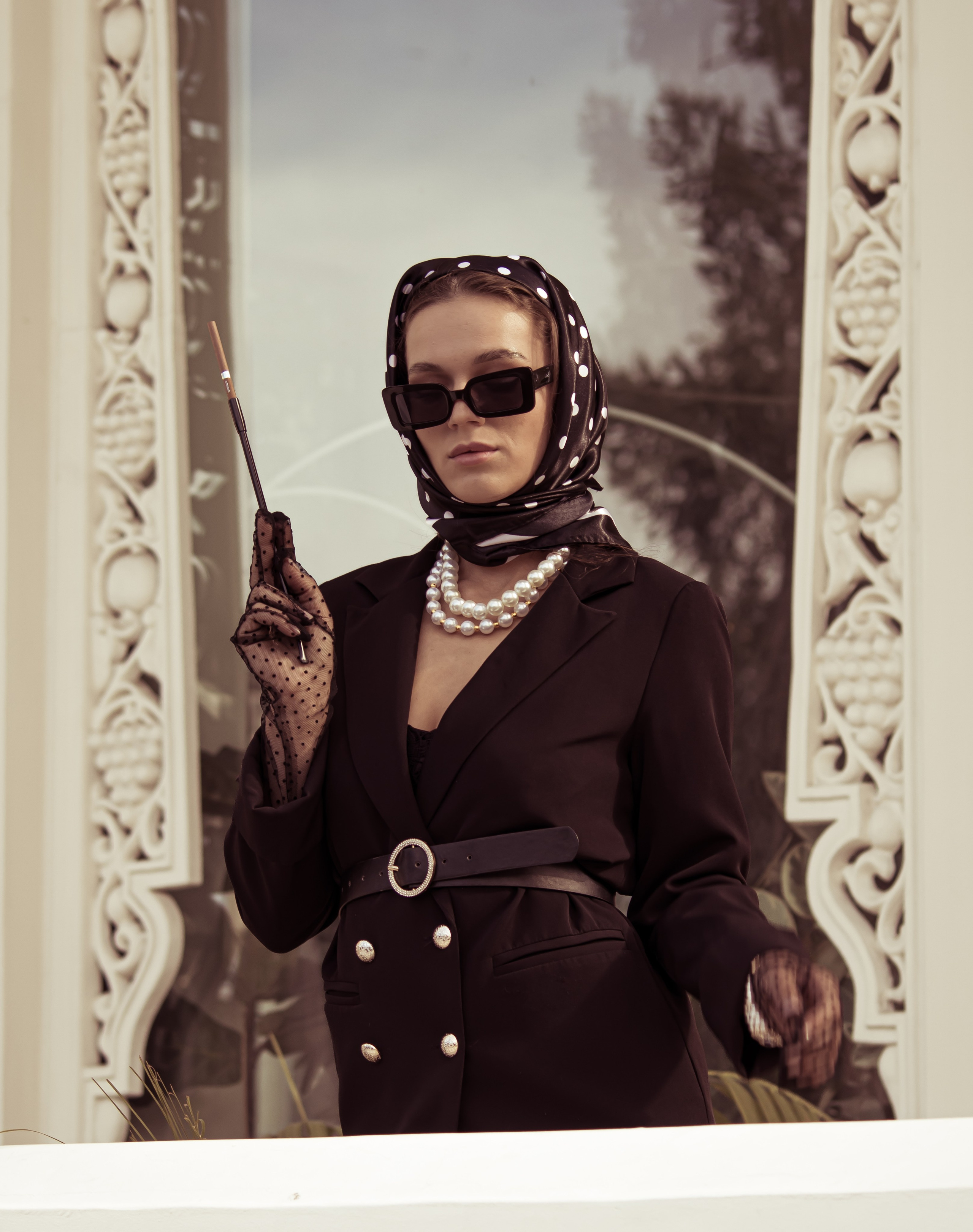 Фотосессия в стиле Vogue, fashion фотосессия, журнальная фотосессия, фотосессия в чёрном платье, элегантная фотосессия, женский портрет,