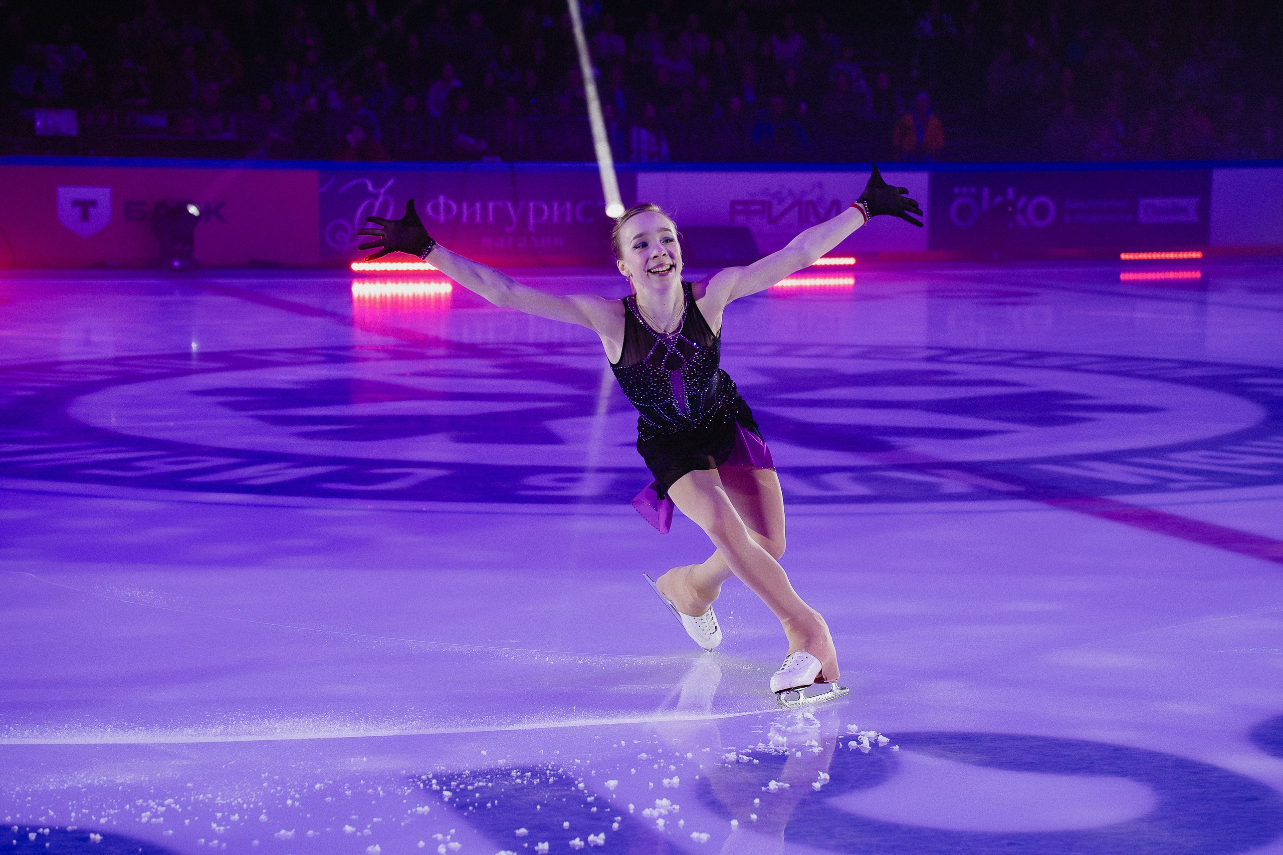 Шоу Этери Тутберидзе в Новосибирске. Воробьева Ксения — Спортивный и танцевальный фотограф Новосибирск