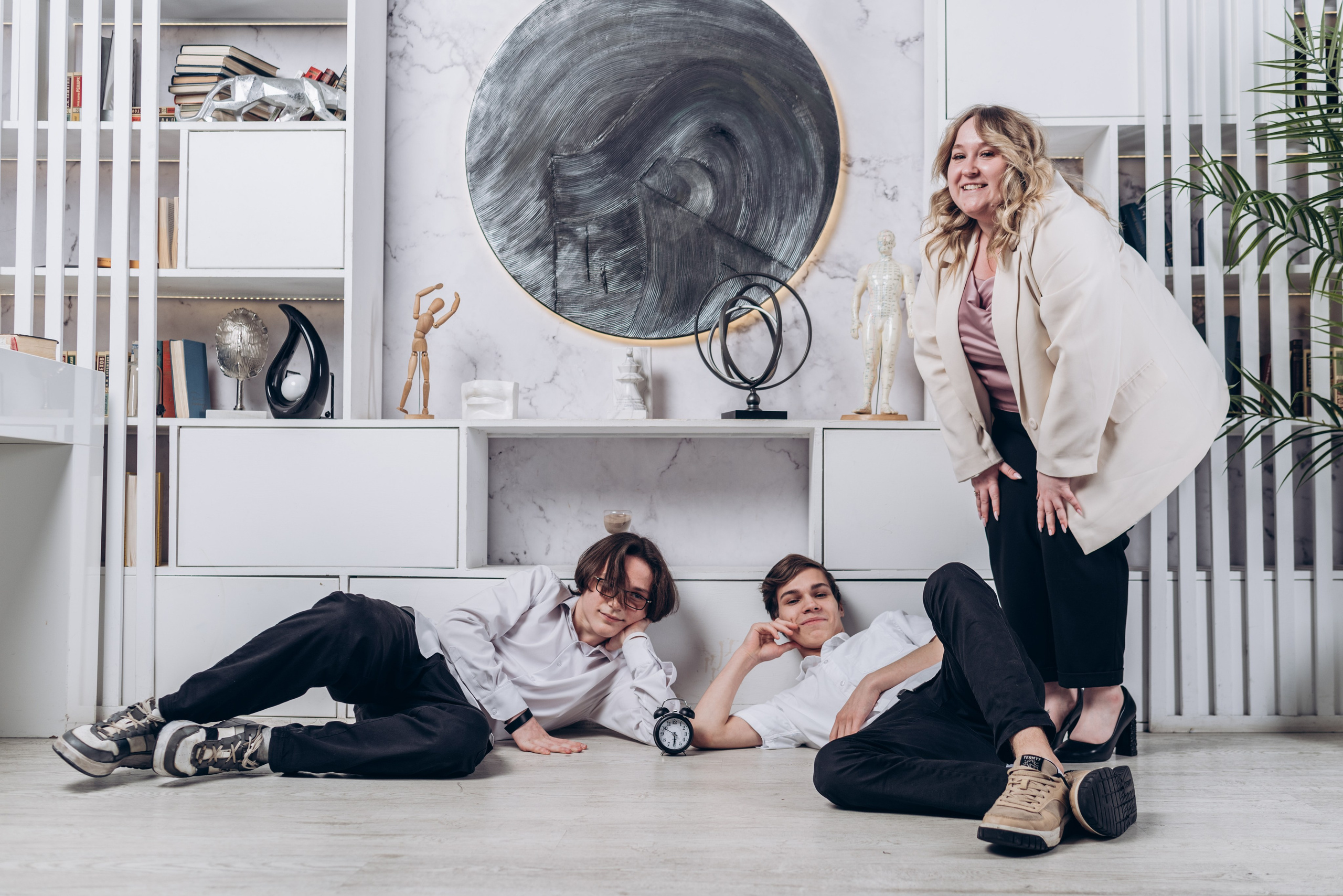 Выпускной альбом с душой — фотосессия, ретушь и дизайн в Москве. MILATE — выпускные альбомы, фотосессии и видео в Москве