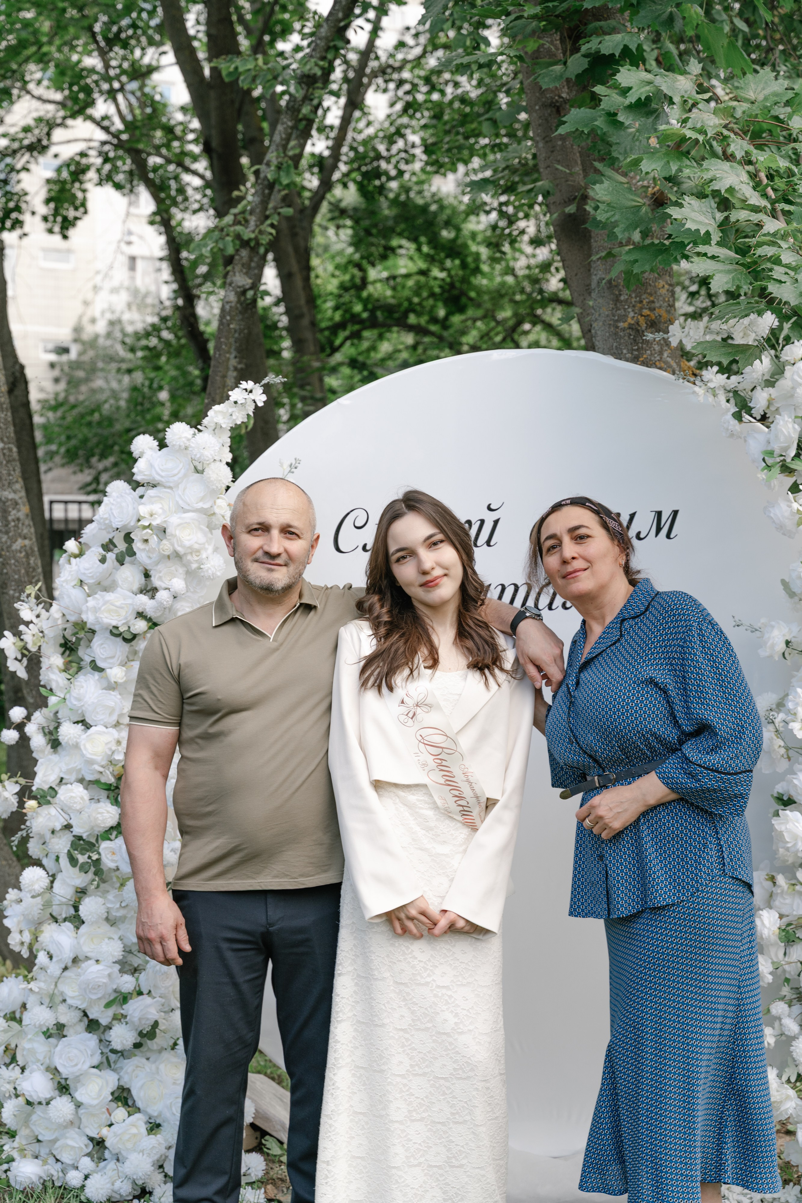 Выпускной альбом 9А класса — фотосессия, видео, репортаж и пожелания в Москве. MILATE — выпускные альбомы, фотосессии и видео в Москве