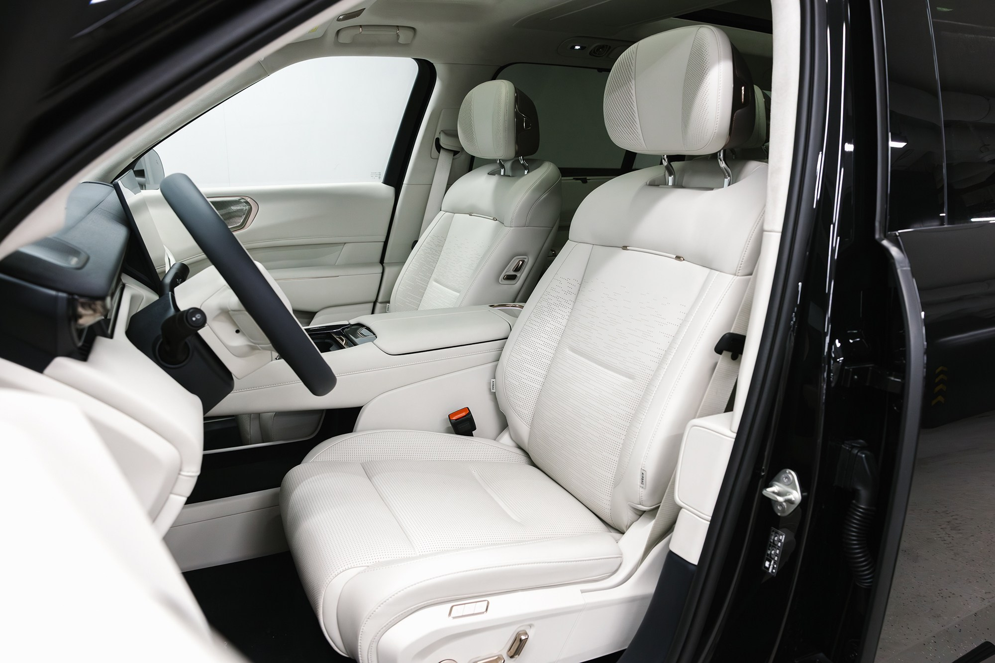 Lynk & Co 900 Ultra 2,0hyb 4WD AT (734 л. с.), 2025 г, 2,0 л бензин. Автосалон «Х-Авто»