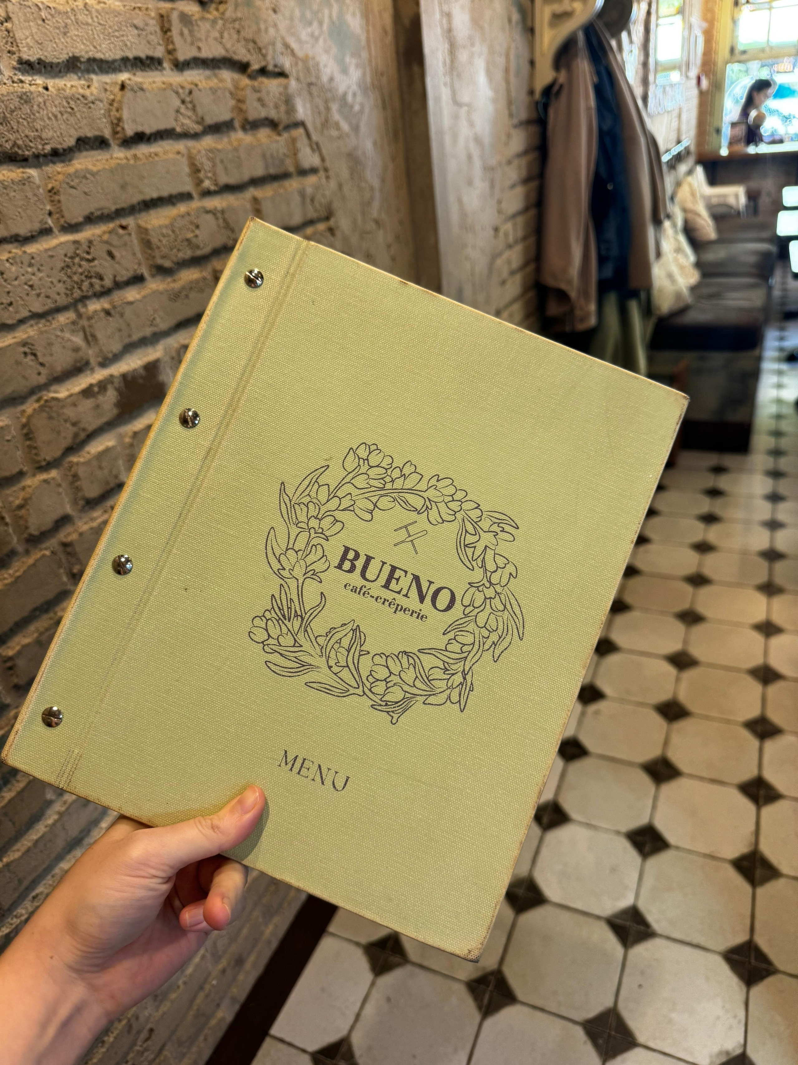 Реализация. ANNSOUL — графический и brand — дизайнер