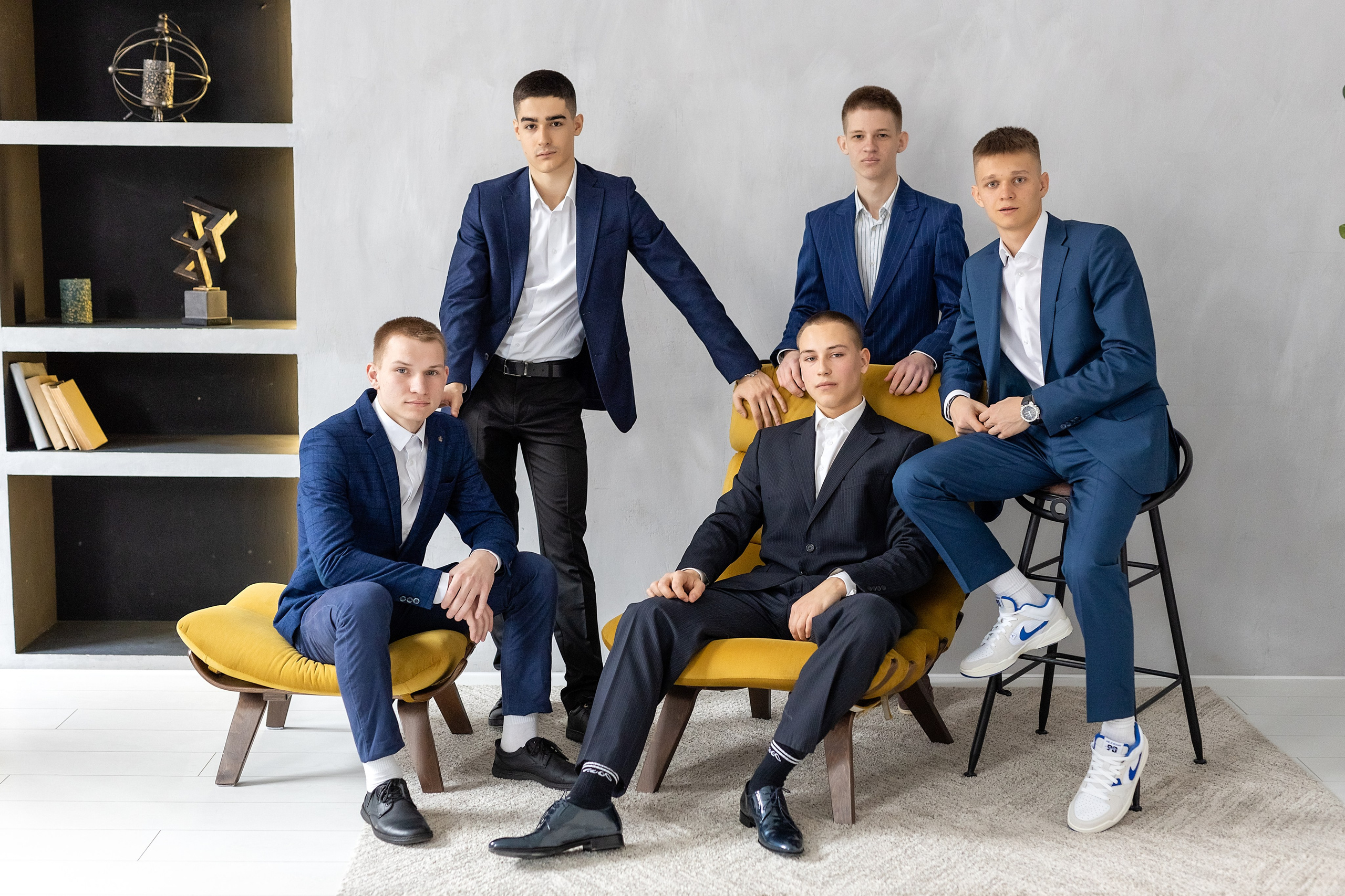 Выпускной альбом Владивосток 11 класс. Стильный выпускной альбом Владивосток фотограф Вероника Мигачева