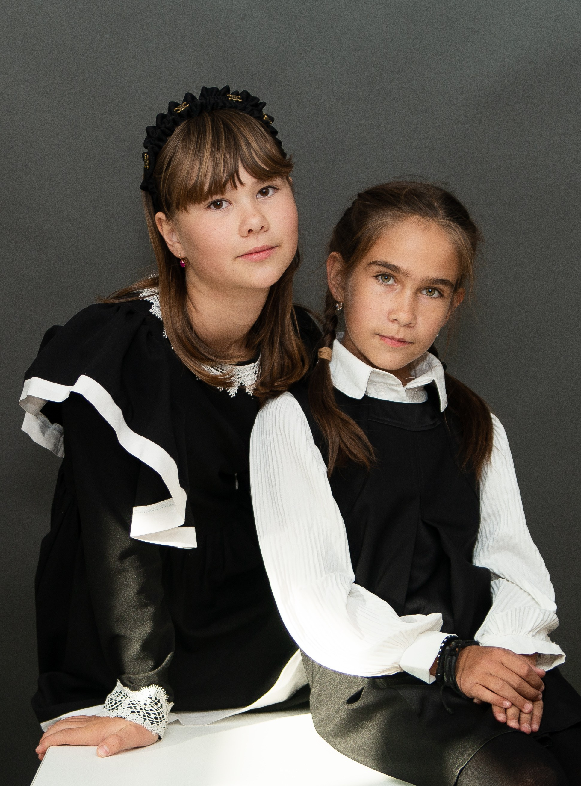 Фотосессия в студии для выпускных альбомов (начальная школа). Выпускные Альбомы и Фотосессии п. Кавалерово