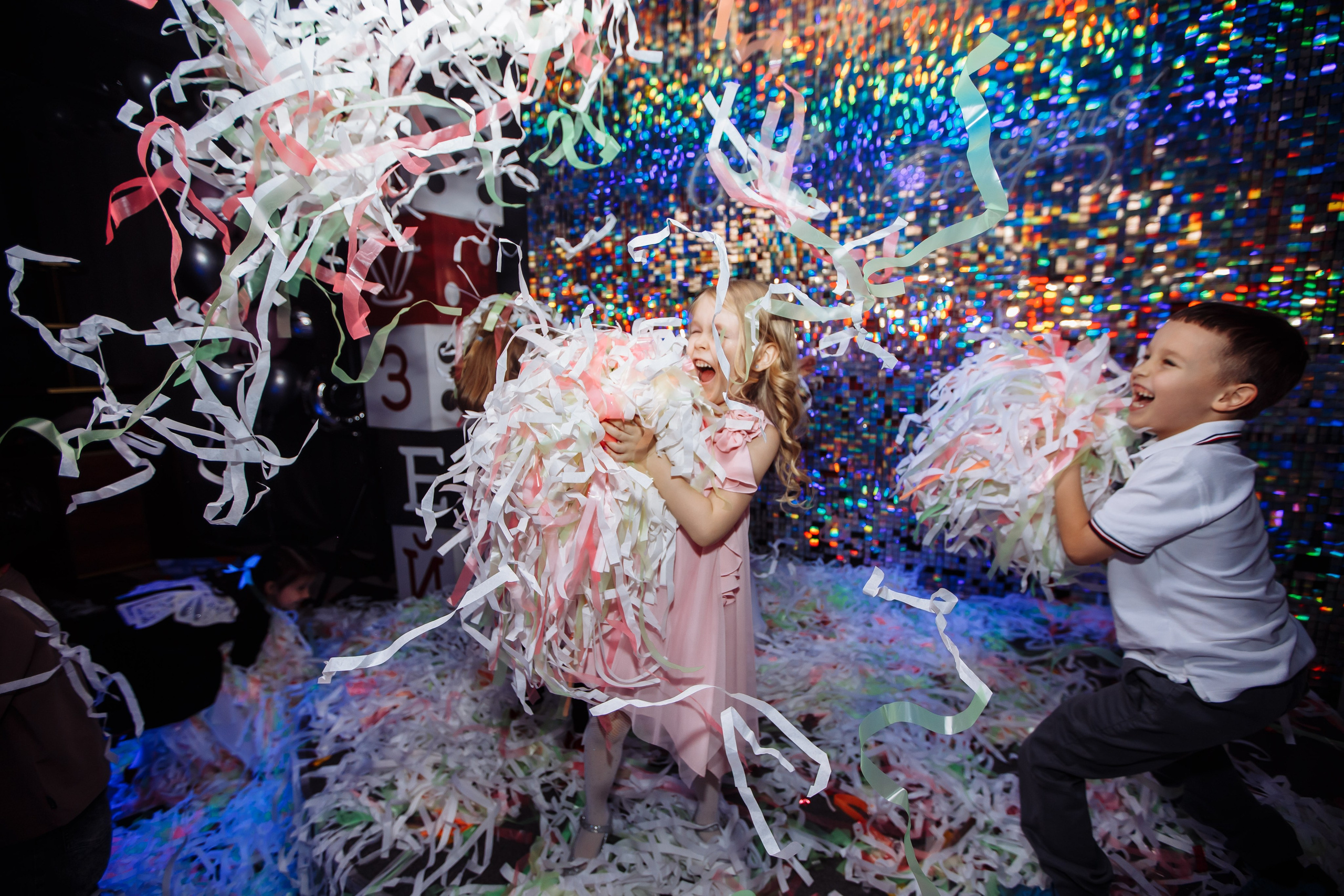 Детское день рождение, фотограф на мероприятие, всем весело и даже оператору, подробнее в описании видео