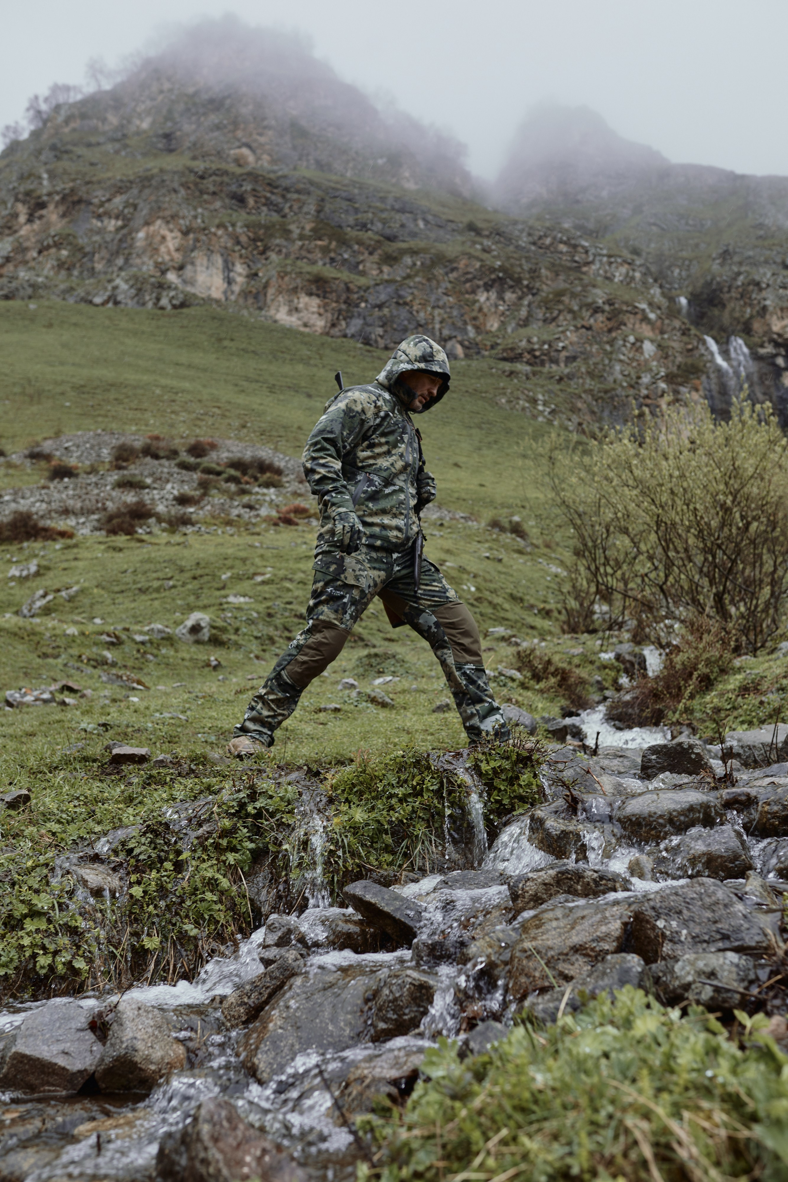 Съемка для бренда охотничьей одежды под ключ. Фотограф Продюсер в горах КБР / Москва Нальчик Горы
