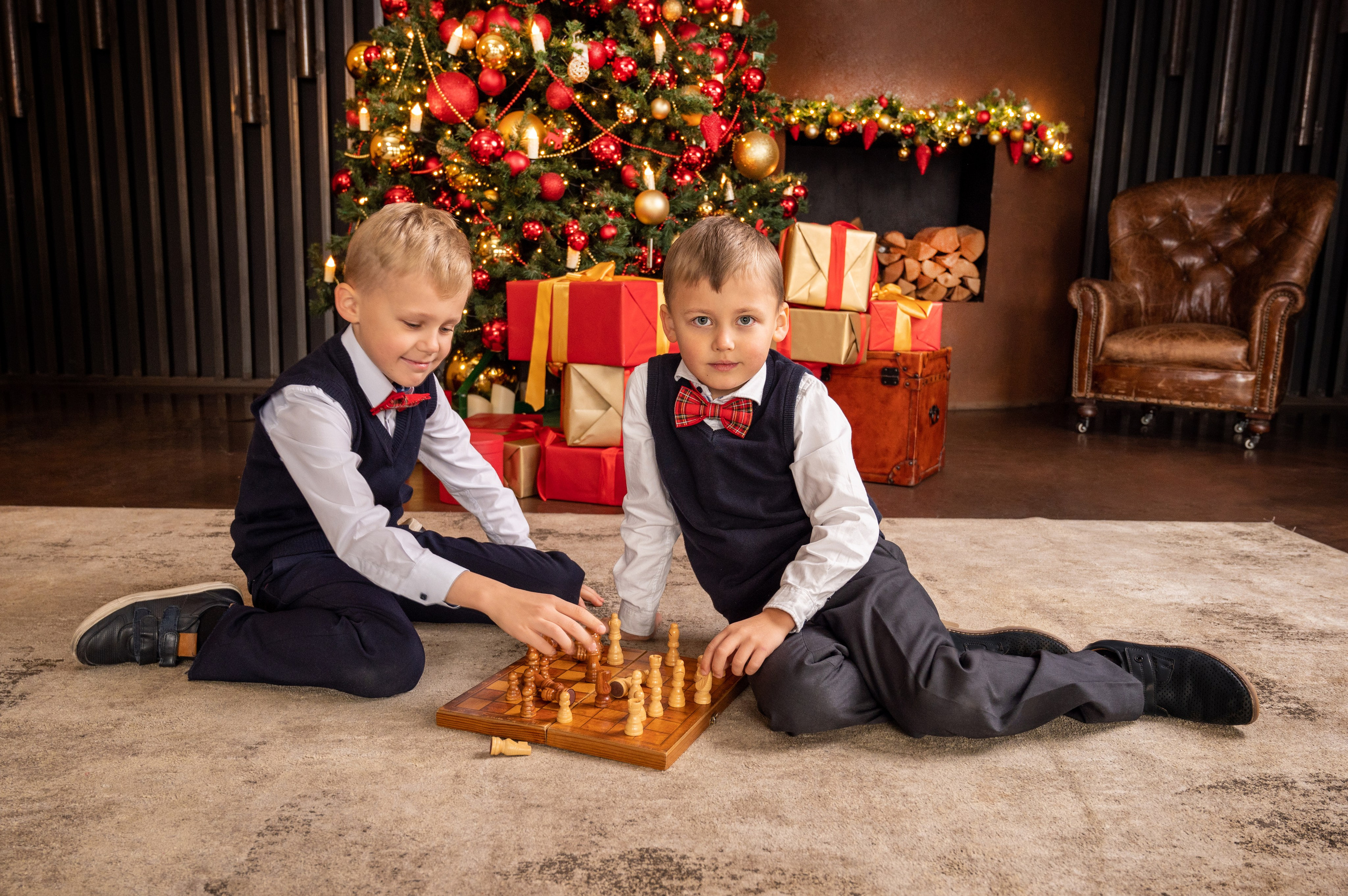 Новогодняя история для Дарьи и Ярослава. Семейный и детский фотограф в детских садах и школах