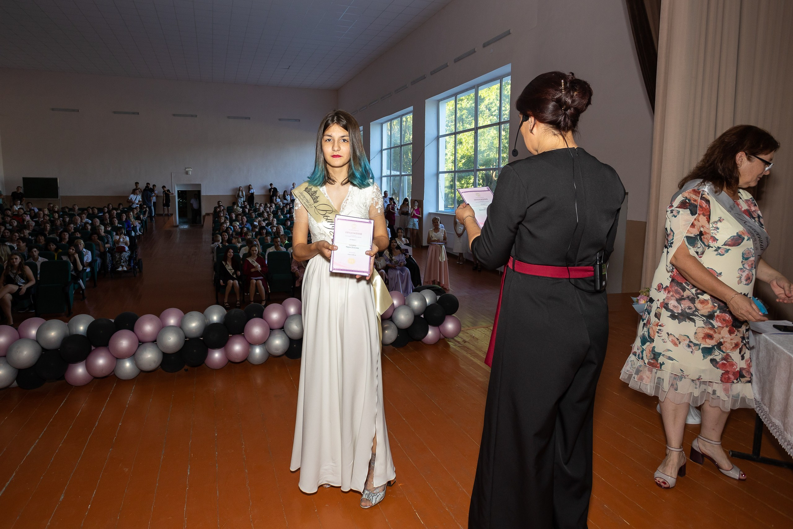 Вручение аттестата 2024 г. Выпускные альбомы Майкоп, Краснодар Елена Золотарева