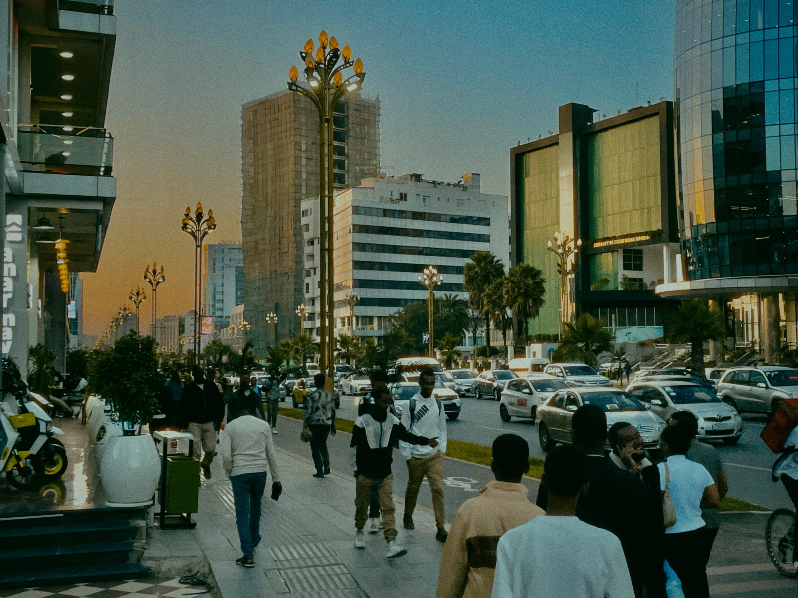 Вечерний променад в субботу в Аддис Абеба