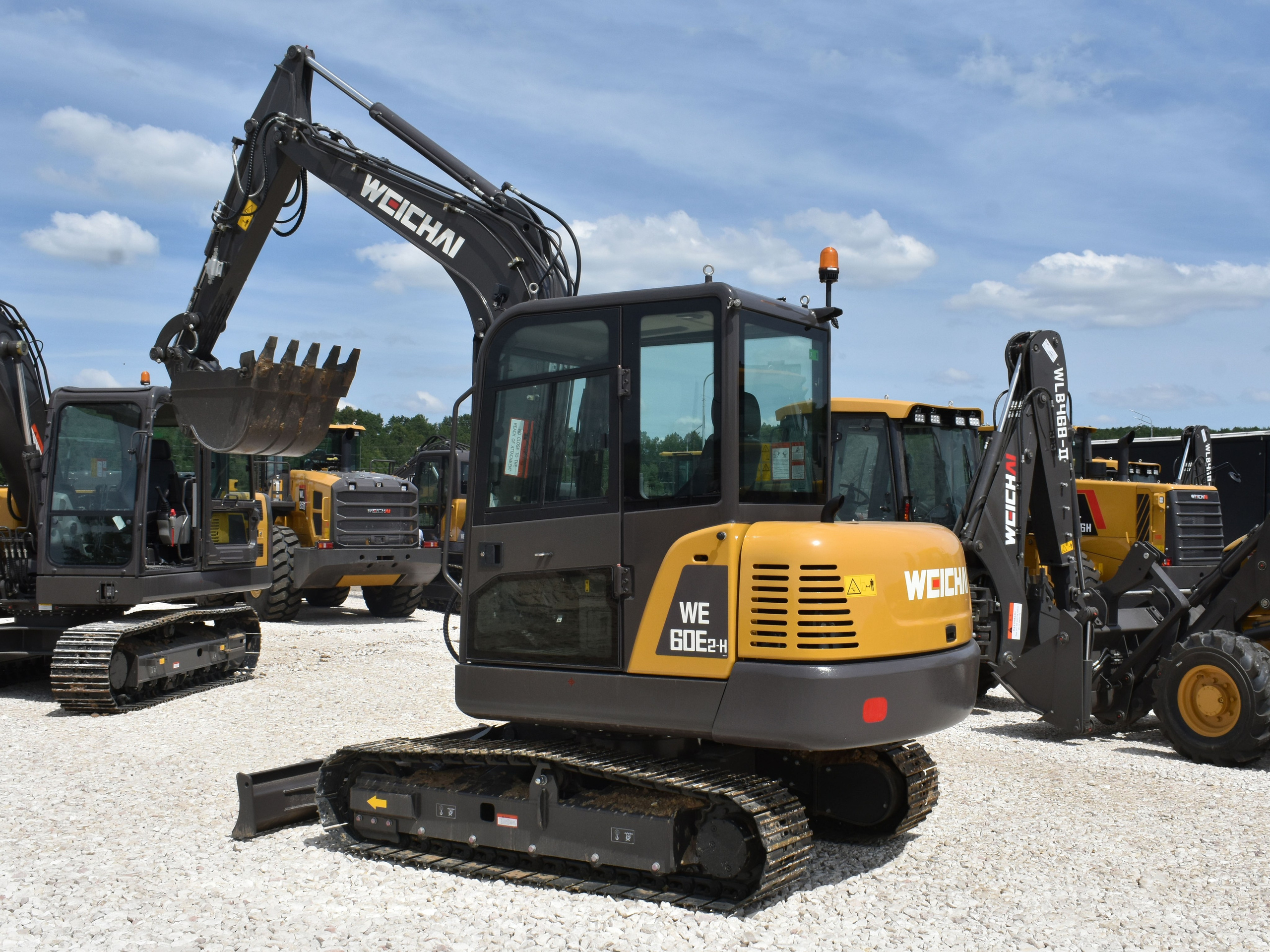 Фото гус. экс. Weheavy WE60E2-H. Продажа и обслуживание грузовой техники и спецтехники в г. Новосибирск компания СТИ