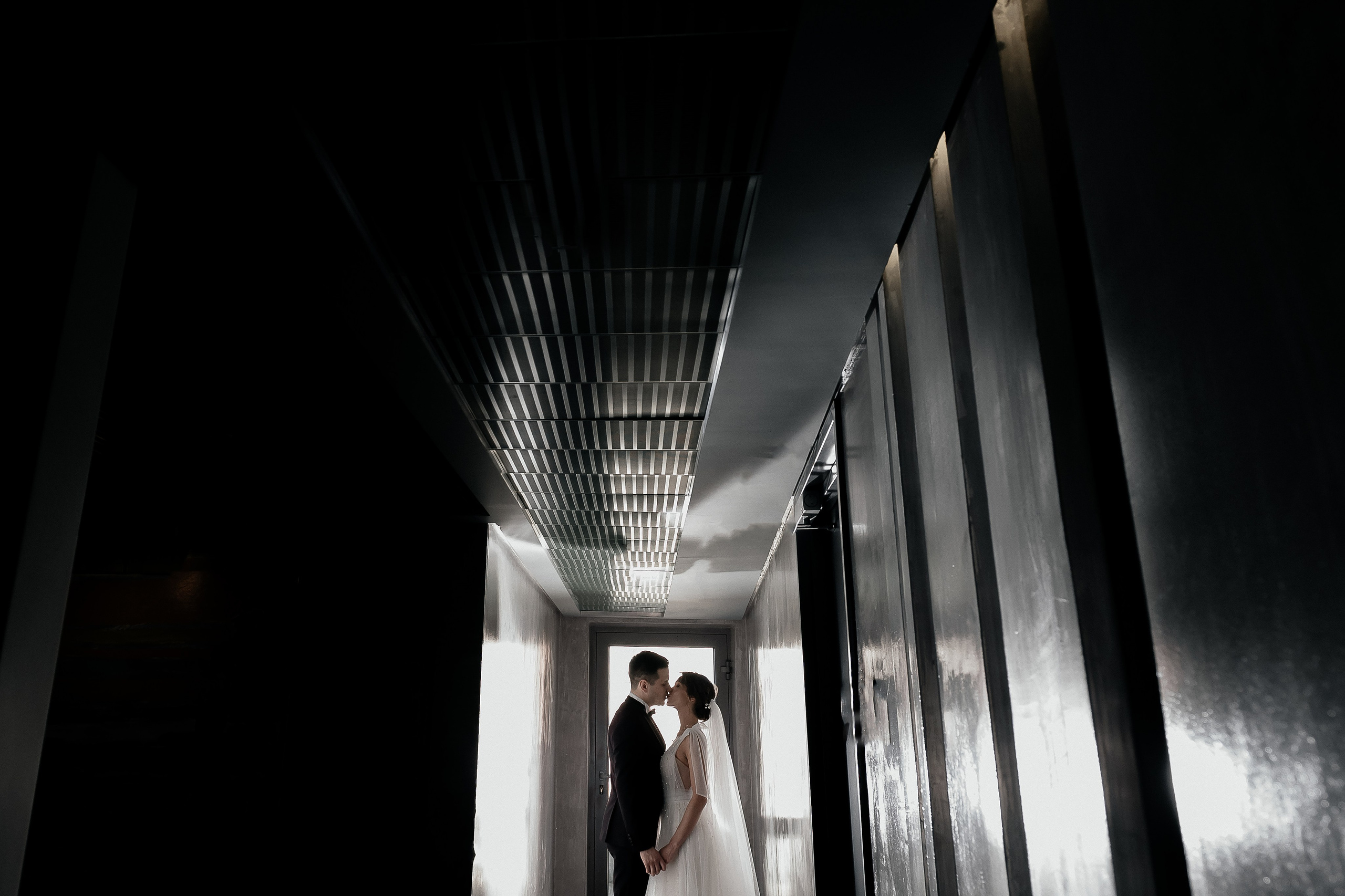 Фотосессия свадьбы в интерьерах отеля