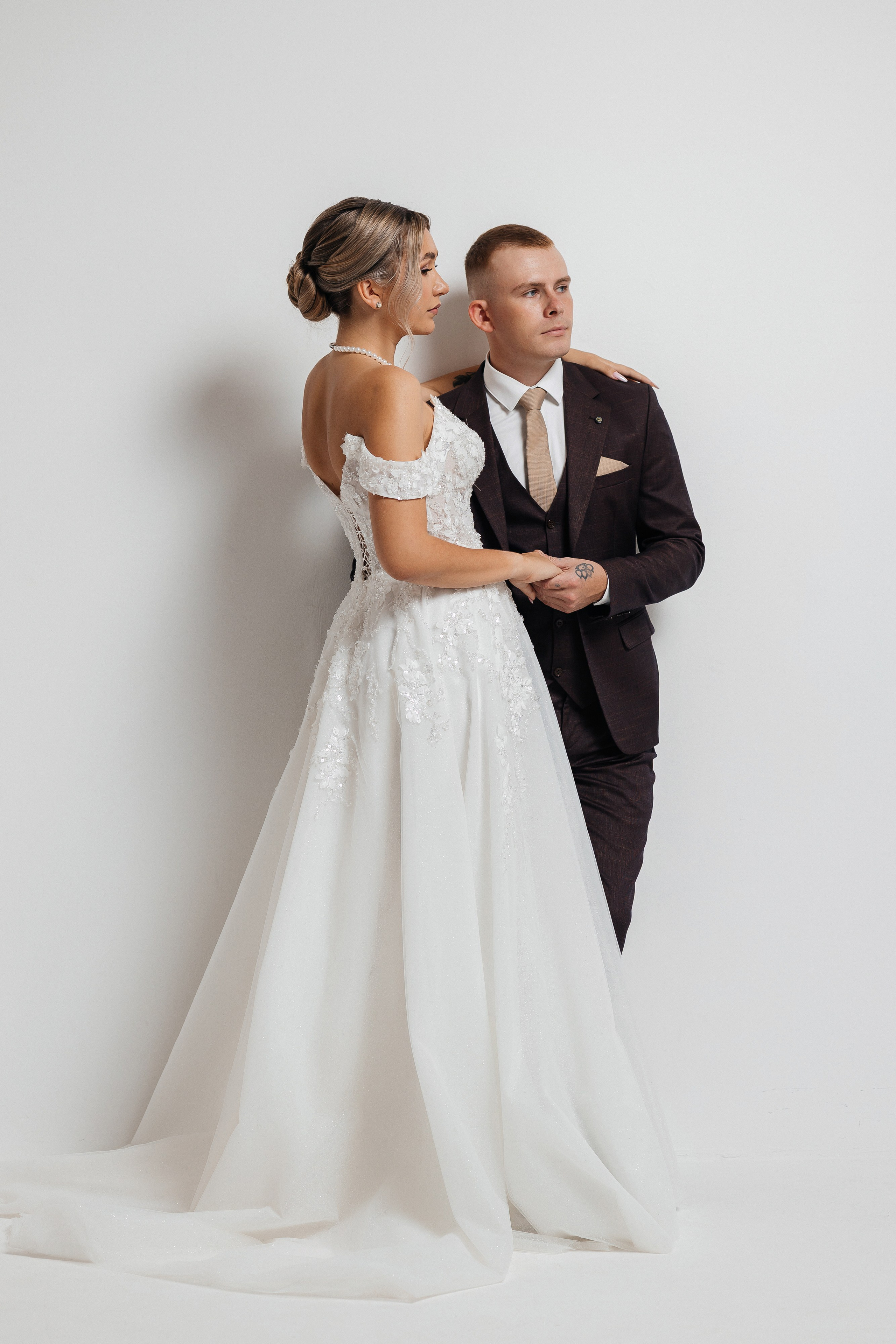 Красивая летняя свадьба в шатре. Олег Сверчков | Свадебный фотограф Вологда