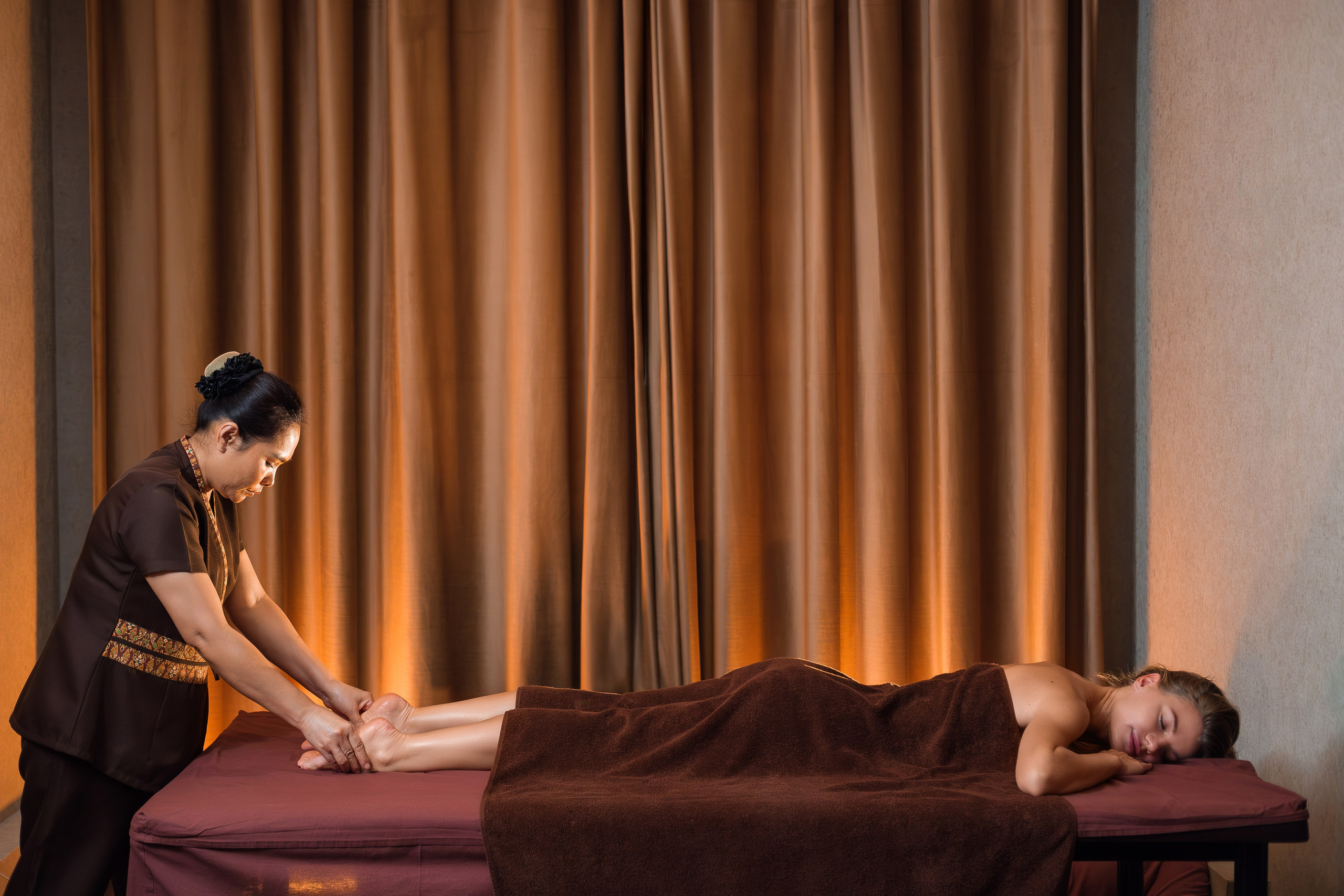 Контент фотосессия для тайского массажа в СПб