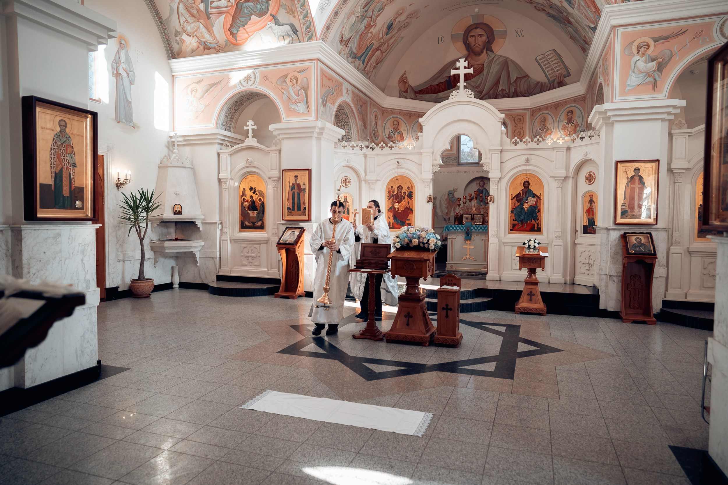 Венчание в храме Вознесения Господне г. Севастополь. Церковный фотограф Севастополь