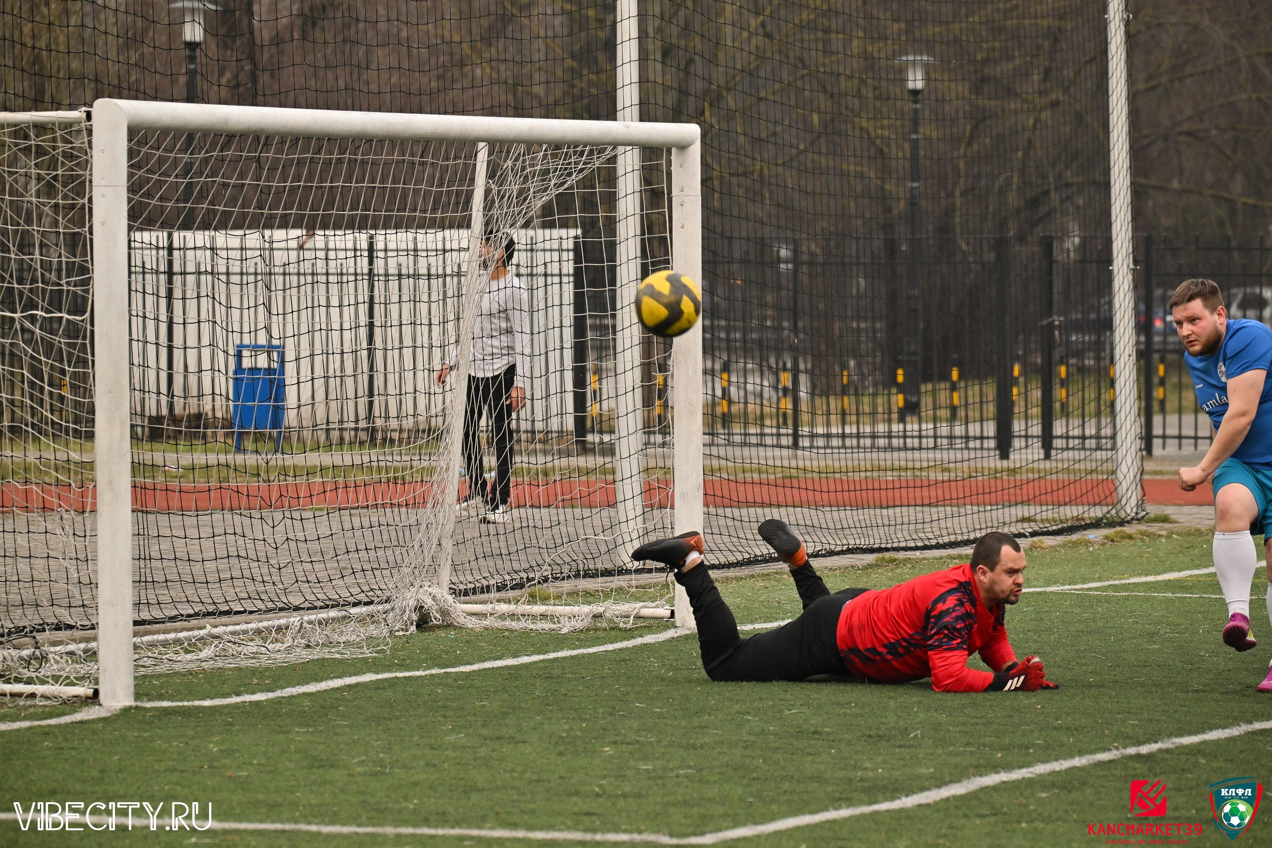 XX ЧЕМПИОНАТ КАЛИНИНГРАДСКОЙ ЛФЛ КАНЦМАРКЕТ39 сезона 2024–2025 гг. VIBECITY.RU Вайб Сити Ру Фоторепортажи Фотоотчеты Калининград