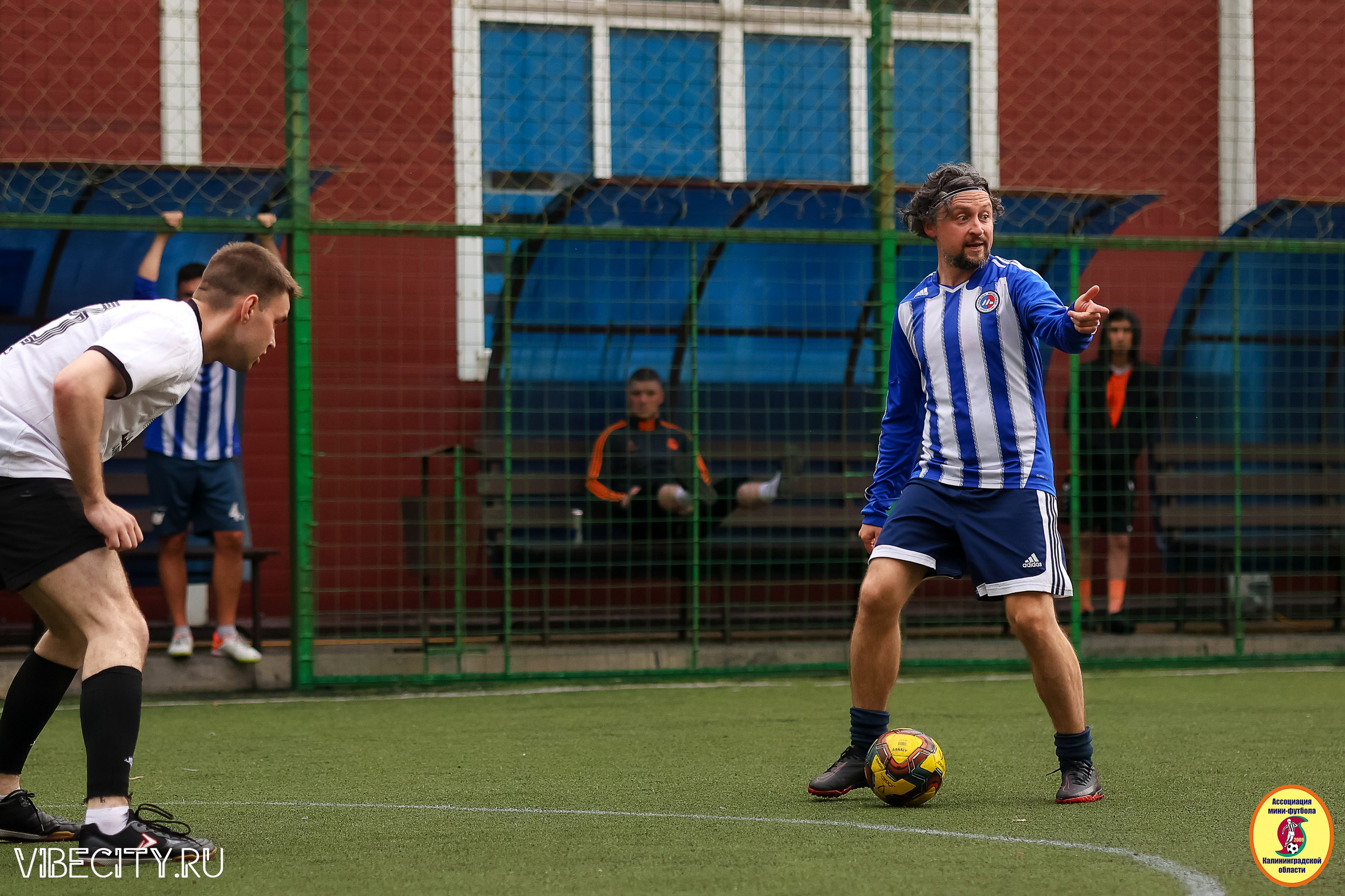 ИГРЫ МИНИ-ФУТБОЛЬНОЙ И КОРПОРАТИВНОЙ ЛИГИ. VIBECITY.RU Вайб Сити Ру Фоторепортажи Фотоотчеты Калининград