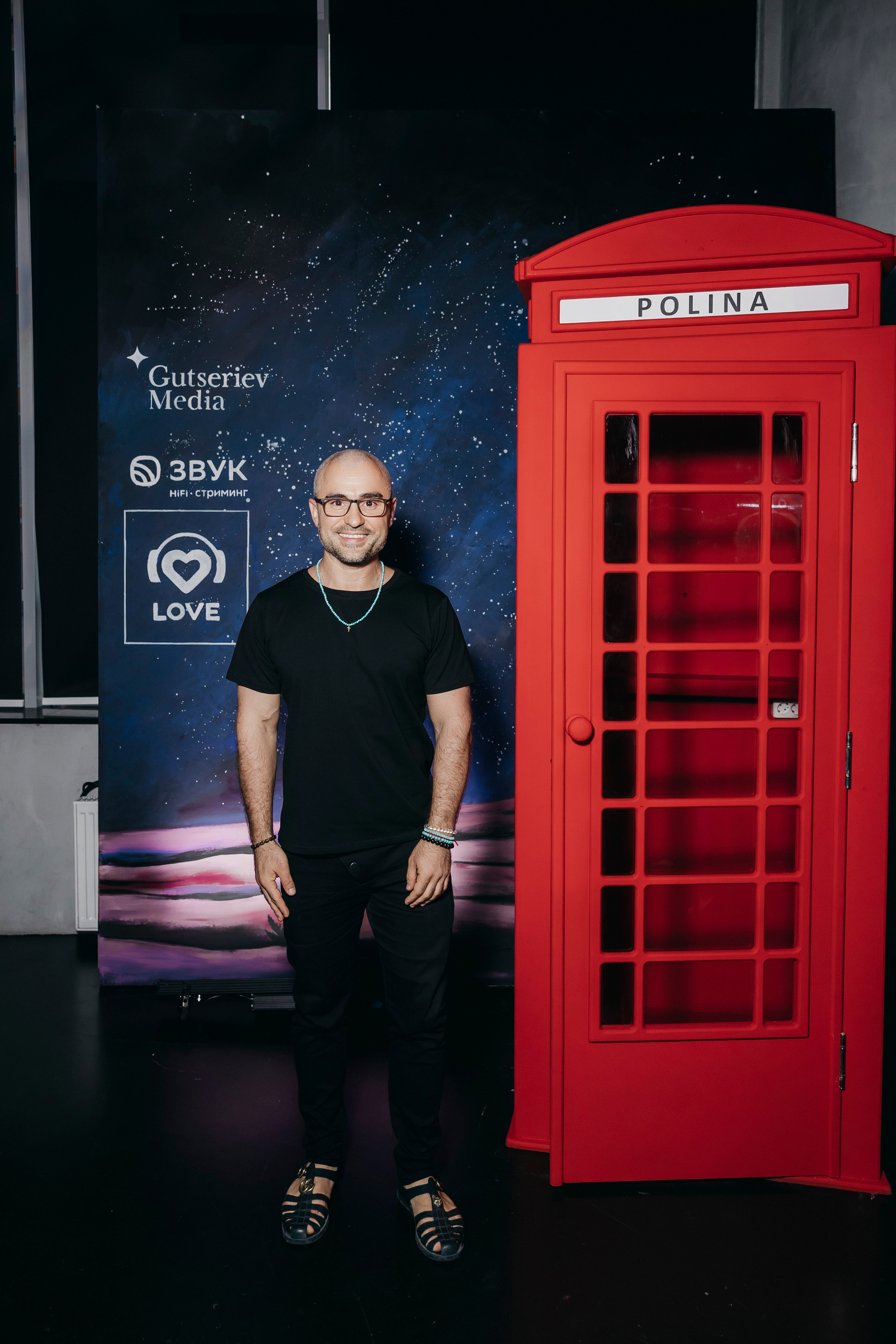 Омар Байрамов на презентации клипа Polina: «Моя любовь у сердца в рабстве»