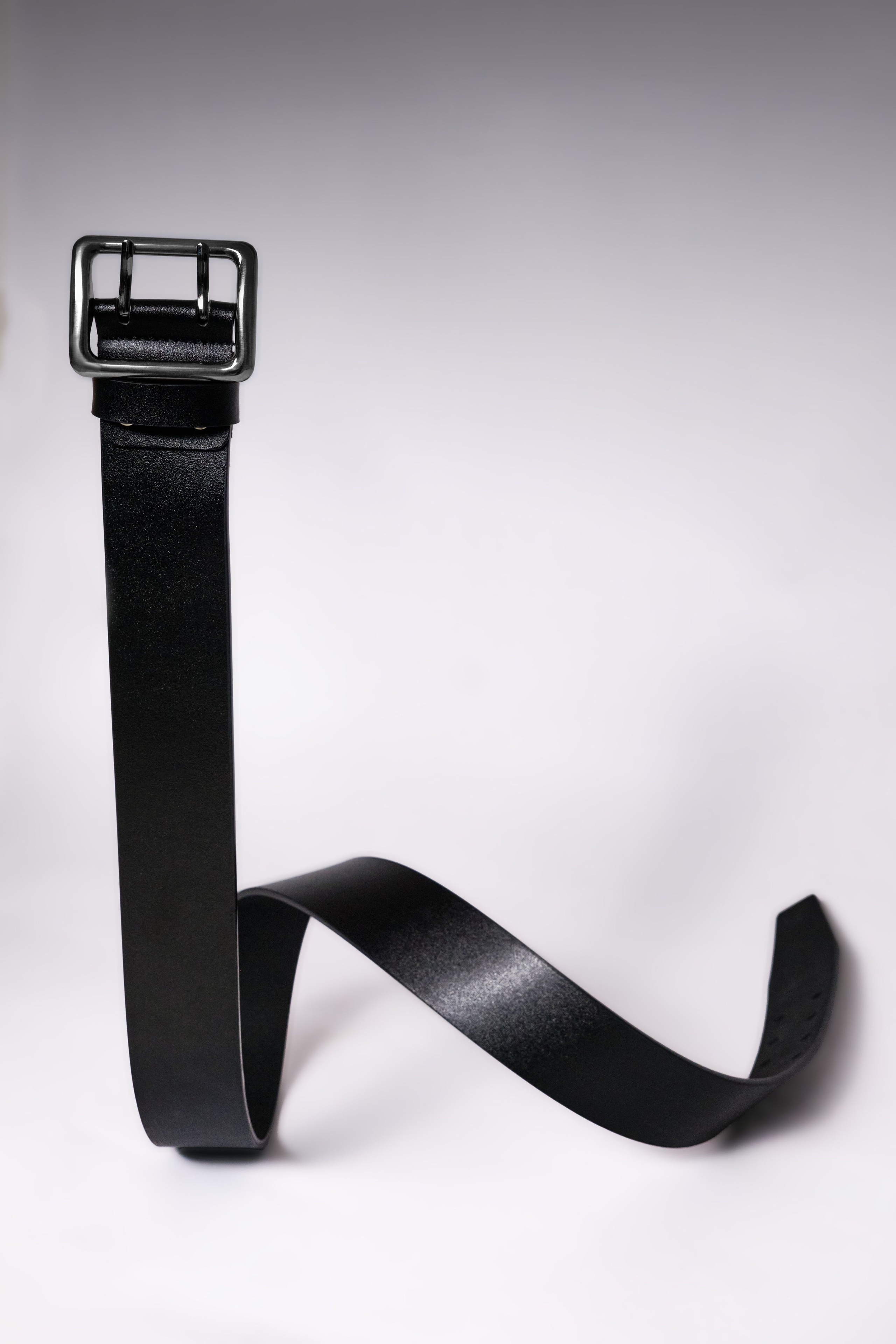 Съемка ремней для социальных сетей бренда