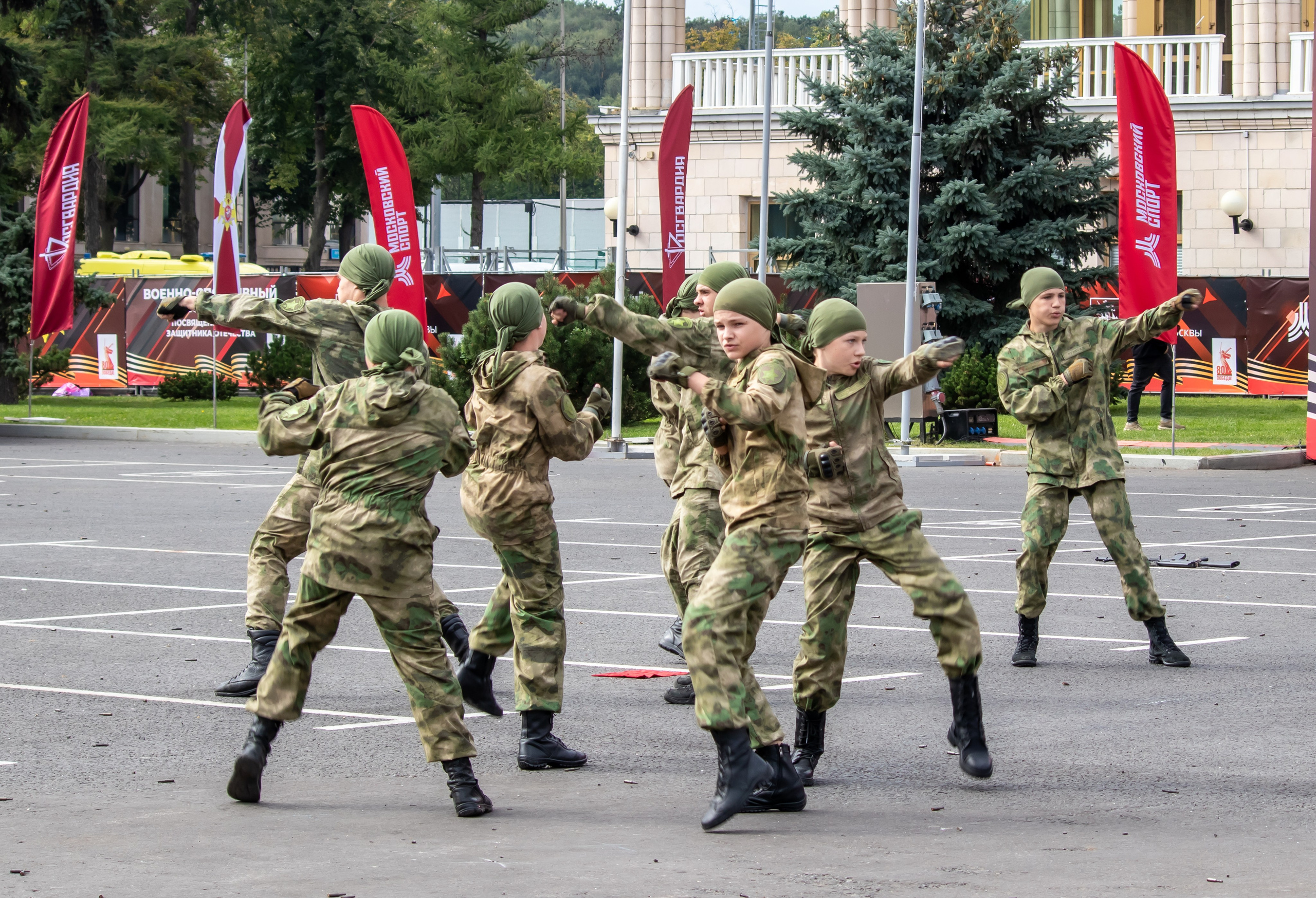 Военно-спортивный фестиваль Росгвардии в Лужниках