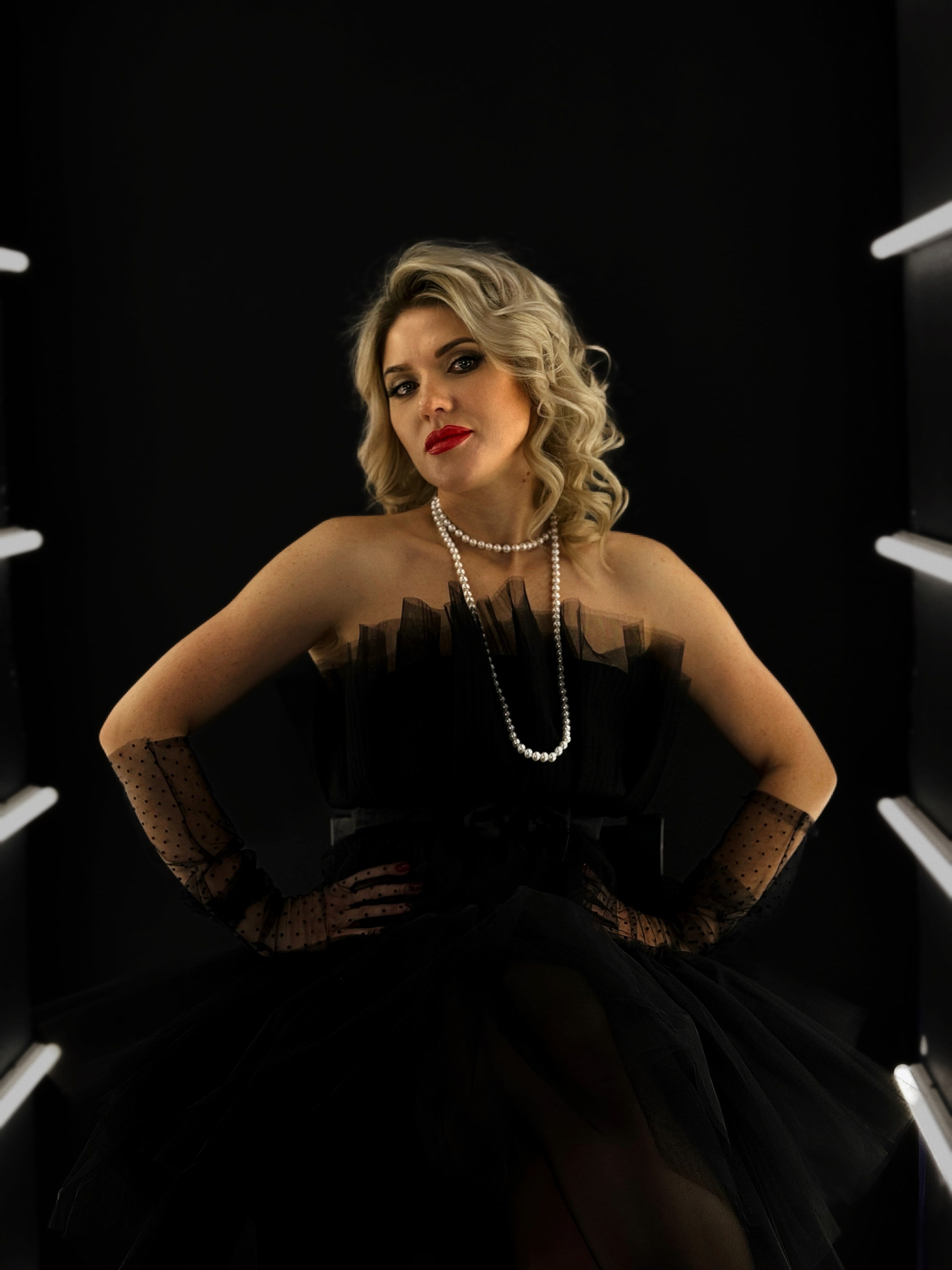 Контент-мейкер и лайф-терапевт