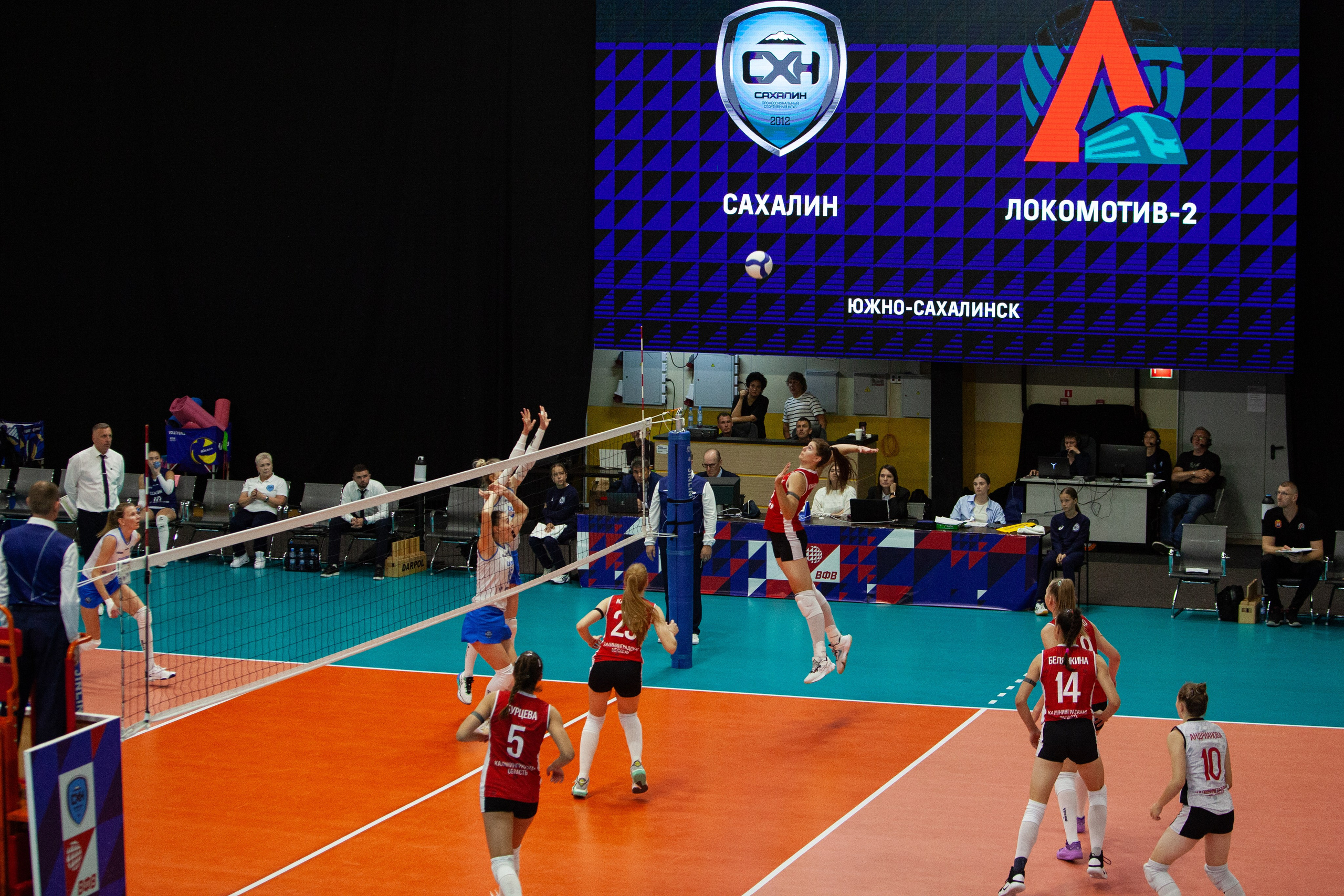 Один день из тура чемпионата России по волейболу. Кутузов Евгений Фотограф в Южно-Сахалинске