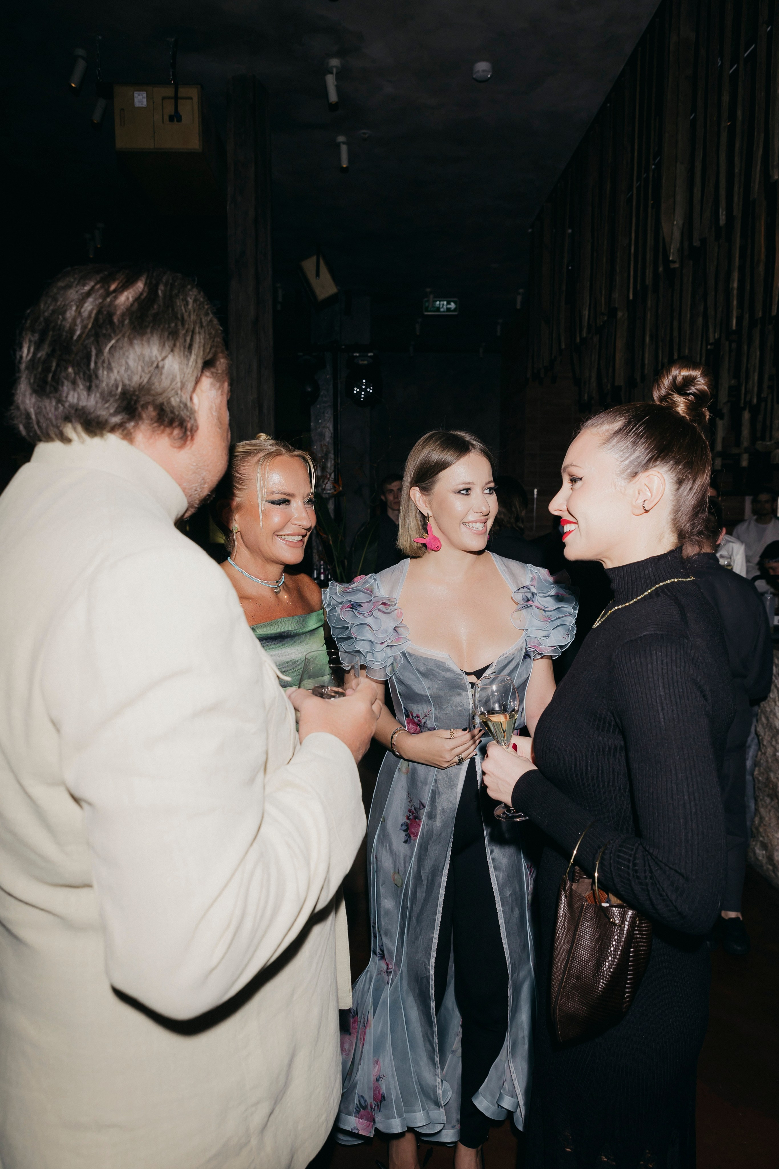 День рождения Ирины Зарьковой, IKURA, Moscow. «Птичка на проводе»: информационный портал в Москве