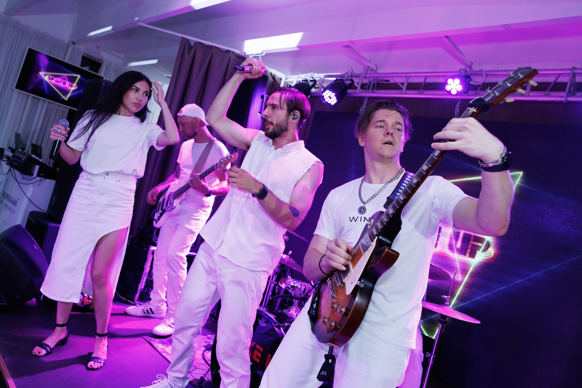 Выпускной вечер в Севастопольской гимназии № 1 имени А. С. Пушкина. Свадебный фотограф, фотосъемка в Крыму, Севастополе, Симферополе, Ялте