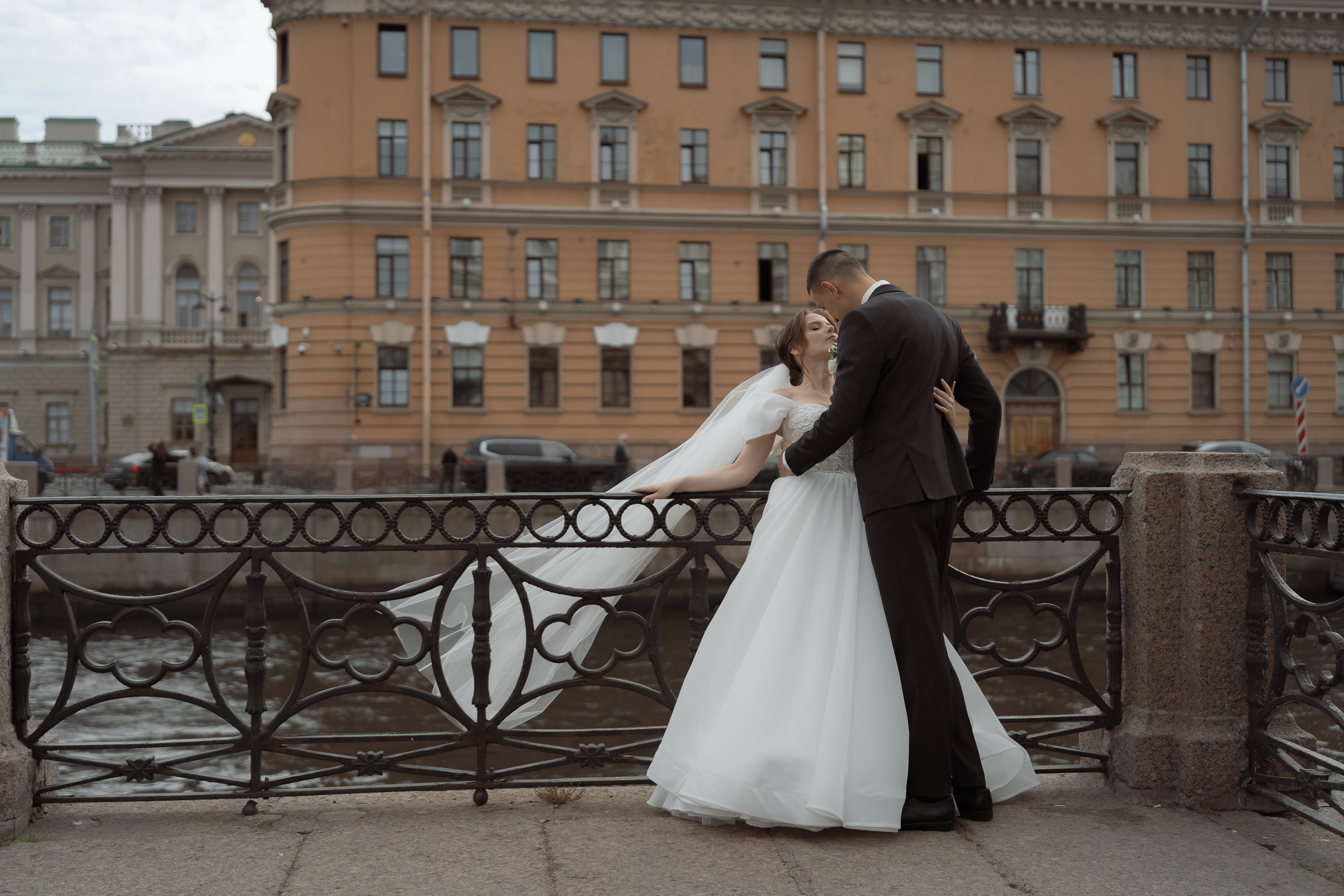 Свадьба Ирины и Дениса — Дом архитектора, Исаакий, Инженерный замок и банкет. Свадебный фотограф Дмитрий Родионов — Санкт-Петербург и Ленинградская область