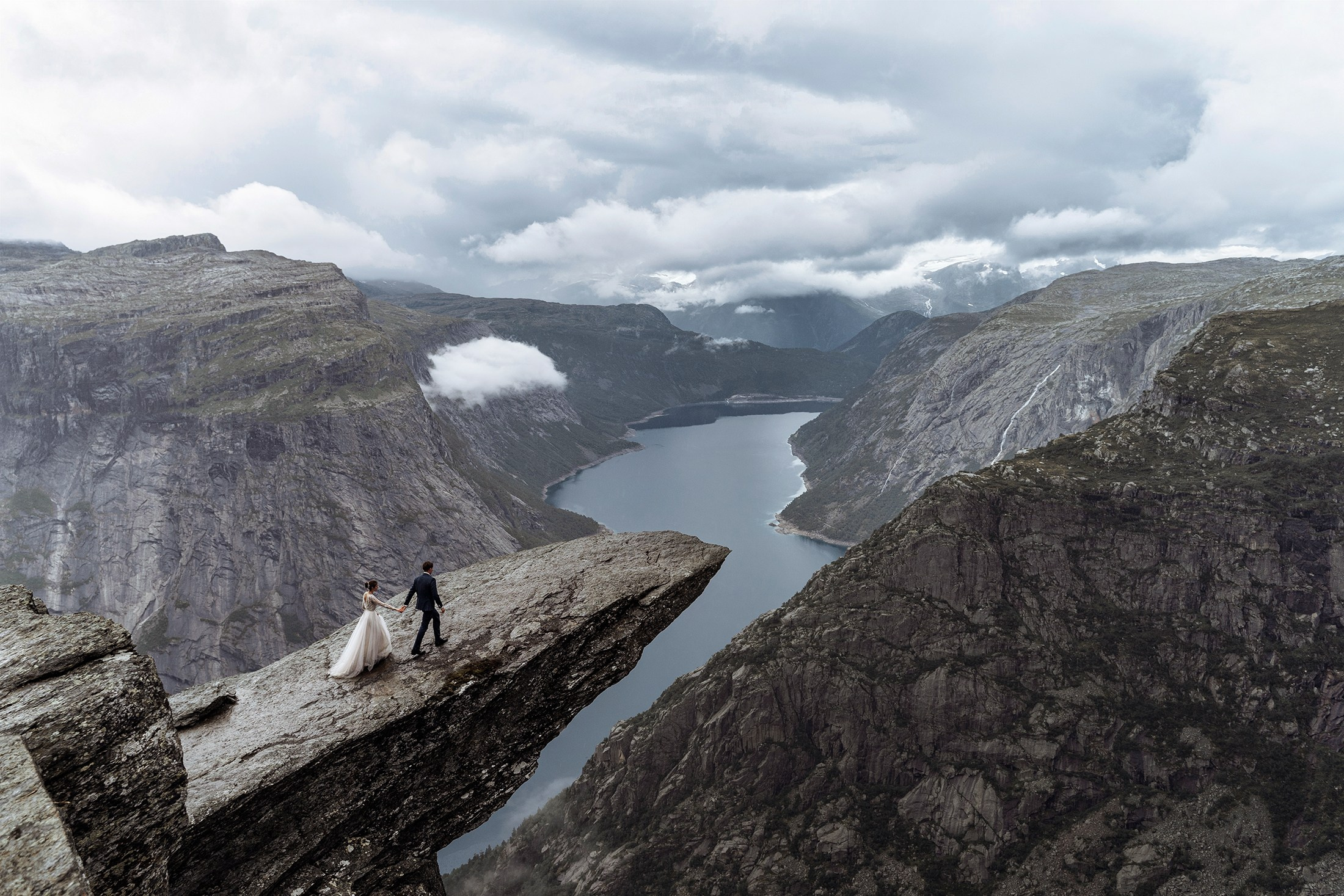 Norway Trolltunga. Elopement Wedding Photographer