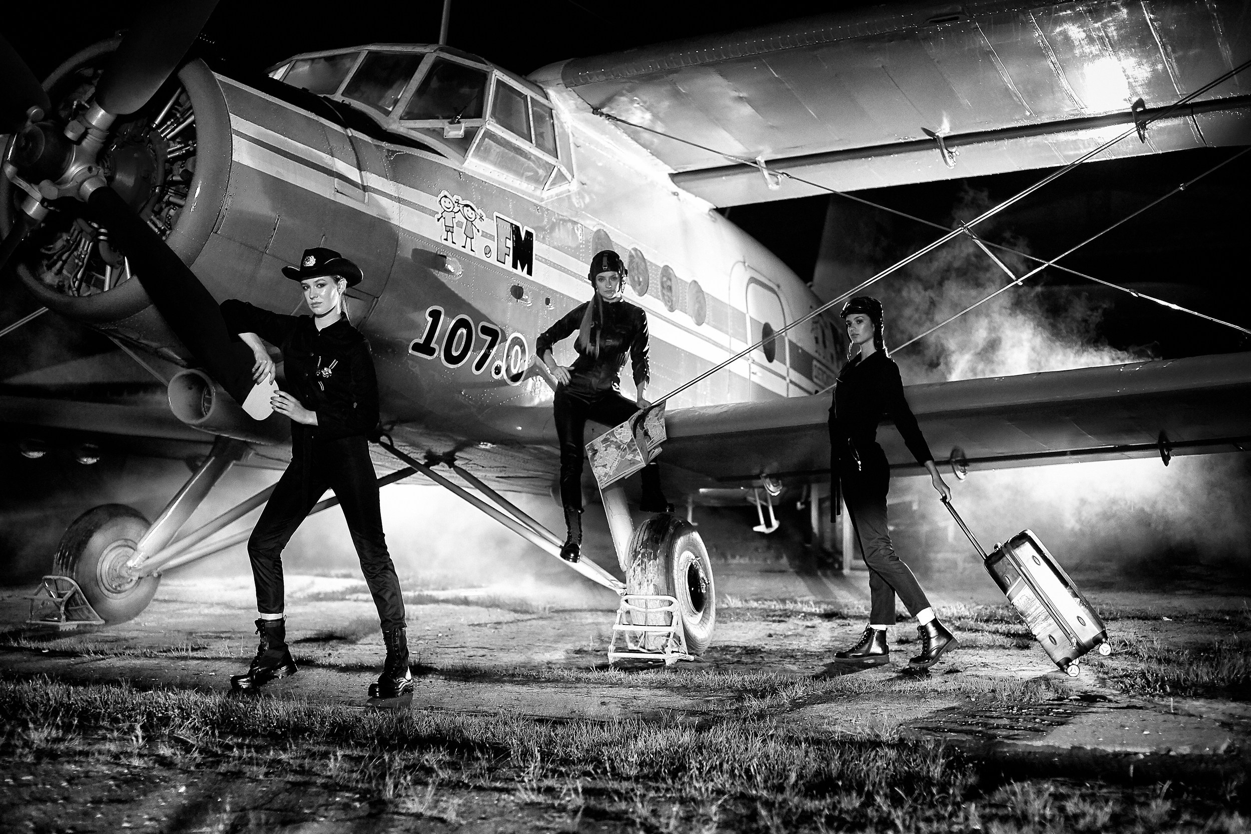 Фотосессия с самолетами-1 г. Ярославль Мастер-класс Михаила Семенова Ярославль