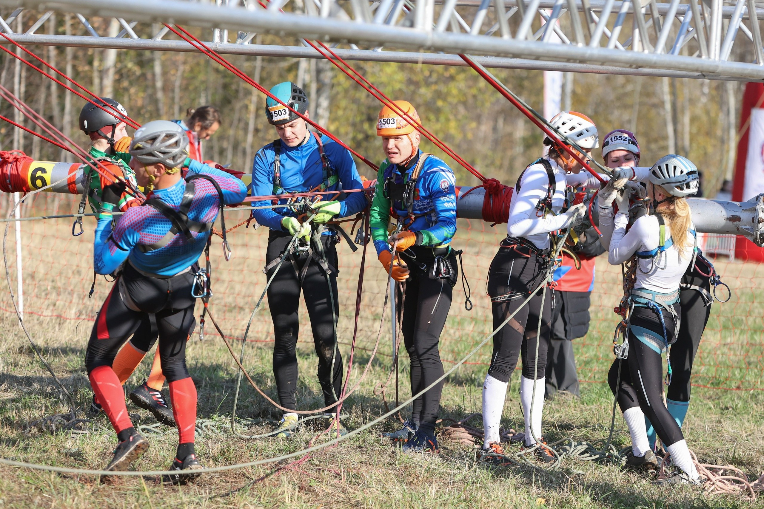 Гонки Четырех — Races Of Four. Выпускные альбомы и школьный фотограф в Подольске, Троицке, Щербинке, Москве и Московской области