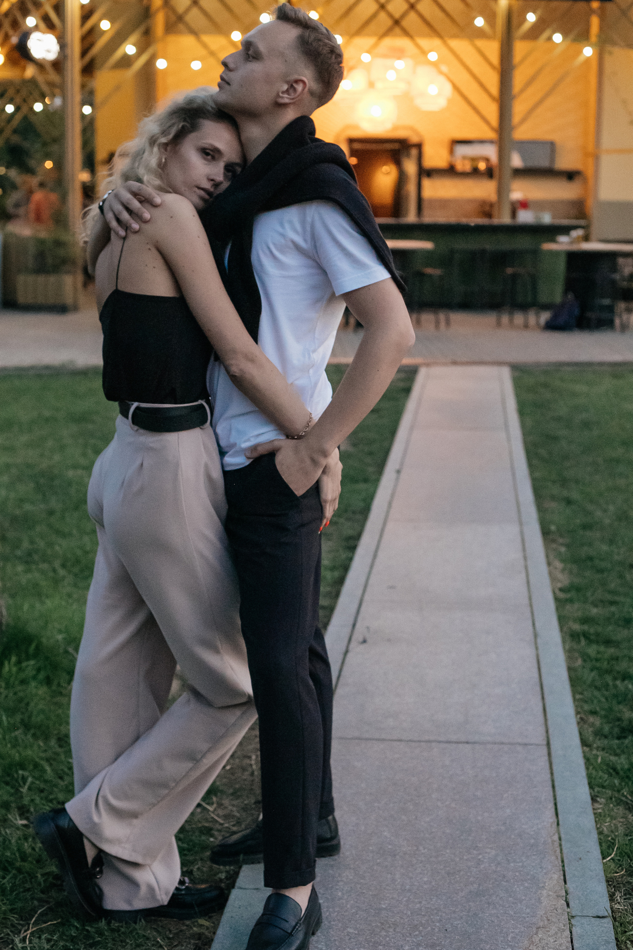 Lovestory на ВДНХ. Свадебный фотограф в Москве Элина Ларченкова. Фото, которые цепляют