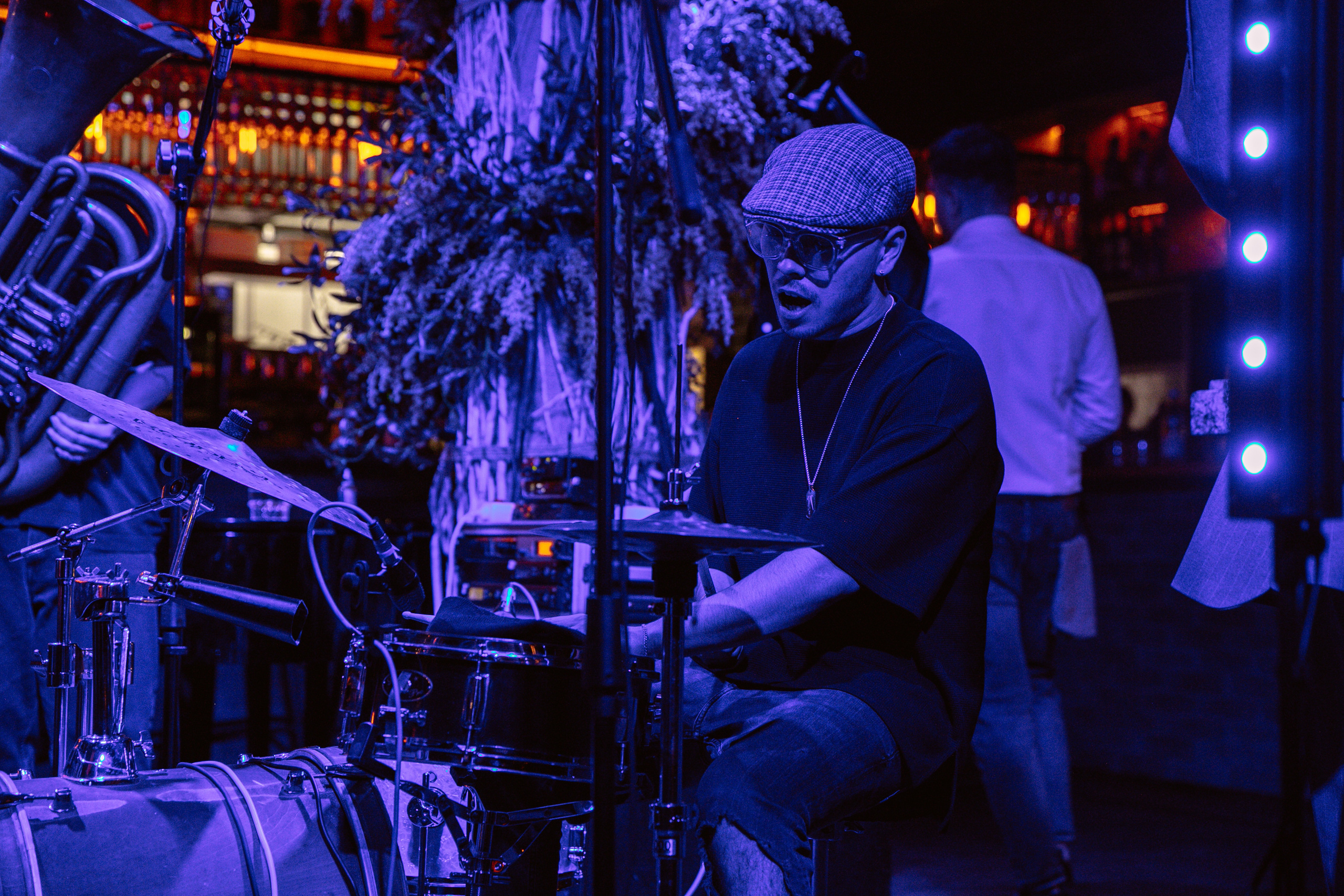 Концерт Mad Brass Band в кафе «Дружба». Свадебный фотограф в Москве Элина Ларченкова. Фото, которые цепляют