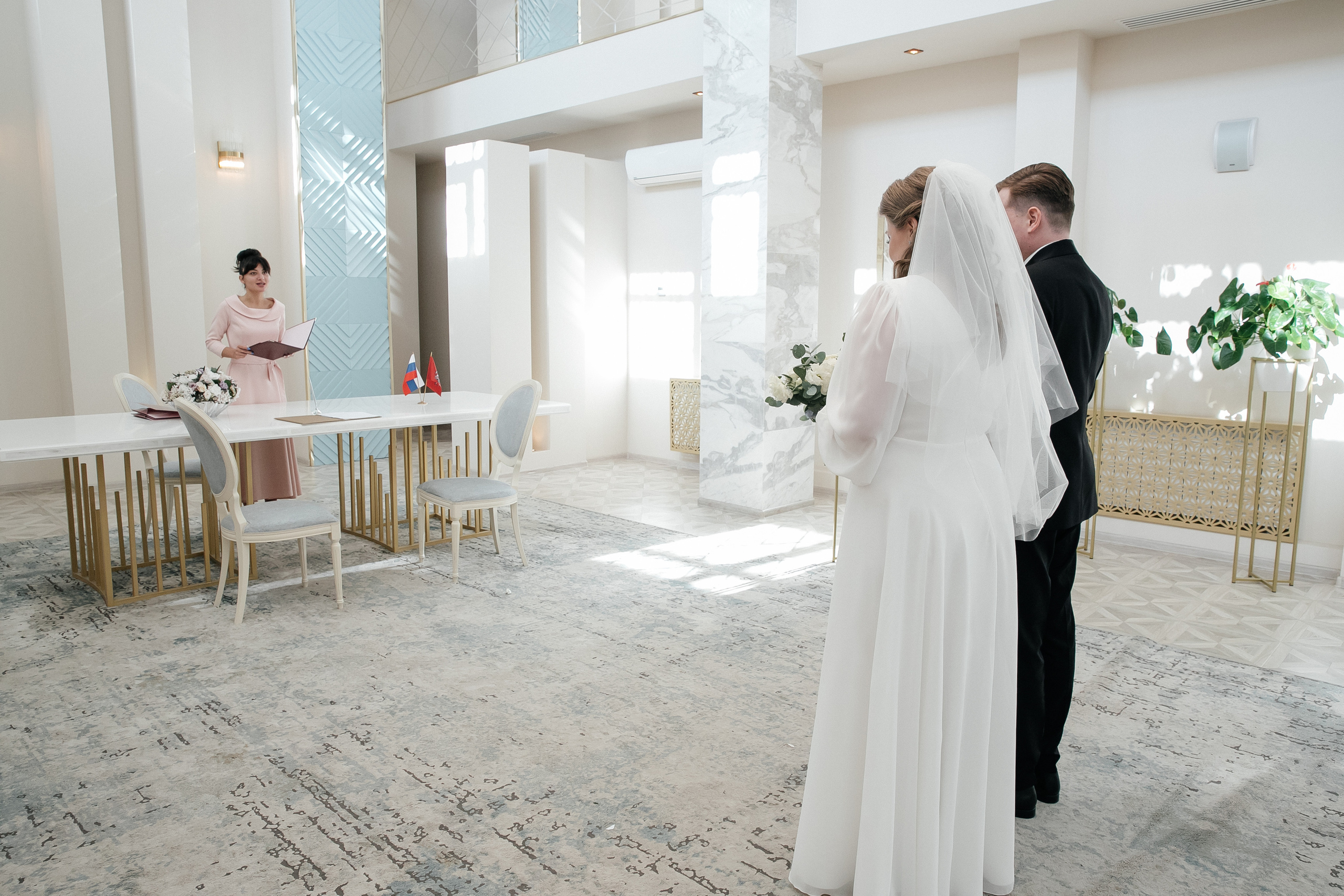 Роспись в Бутырском ЗАГСе. Свадебный фотограф в Москве Элина Ларченкова. Фото, которые цепляют