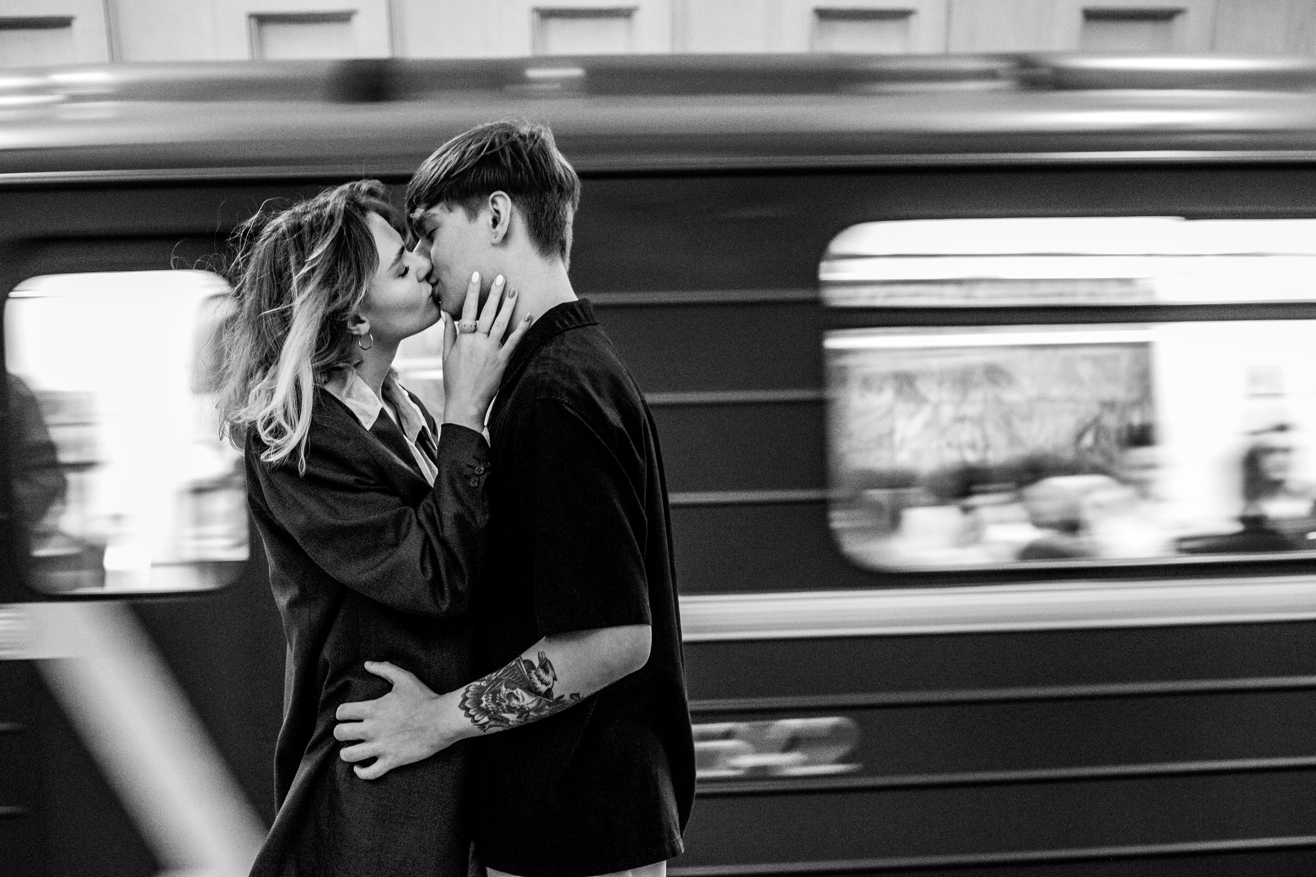 Lovestory в метро. Свадебный фотограф в Москве Элина Ларченкова. Фото, которые цепляют