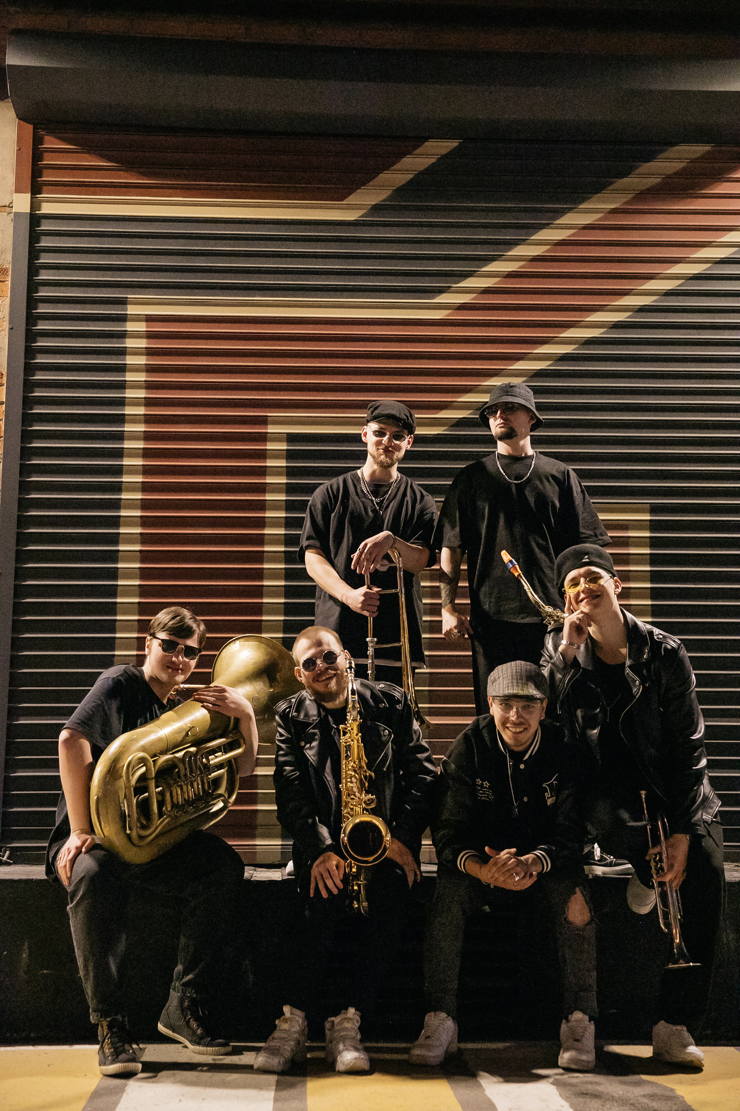 Концерт Mad Brass Band в кафе «Дружба». Свадебный фотограф в Москве Элина Ларченкова. Фото, которые цепляют