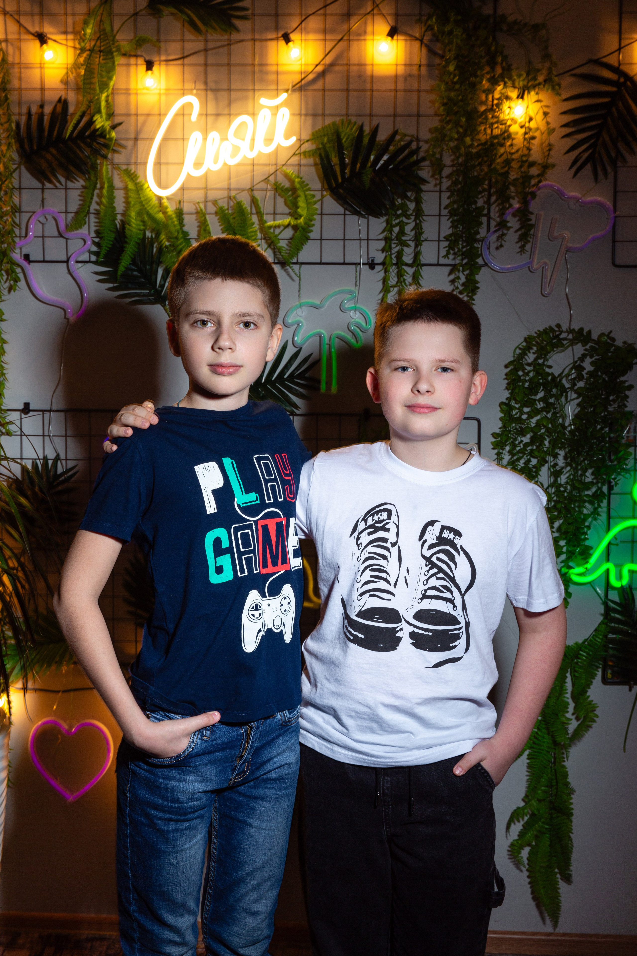 Цена на выпускные альбомы 4 класса. Выпускной альбом в Москве и Домодедово Вышка Школьный фотограф