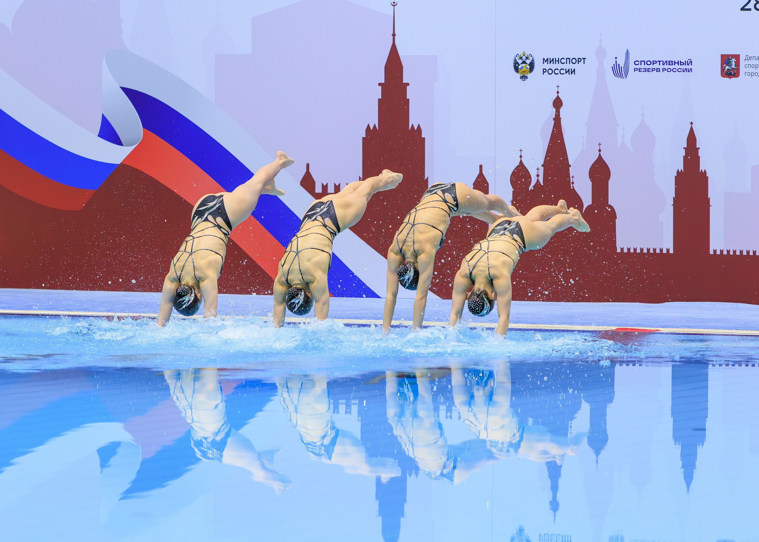 Первенство России по синхронному плаванию группа — произвольная программа. Выпускные альбомы и школьный фотограф в Подольске, Троицке, Щербинке, Москве и Московской области