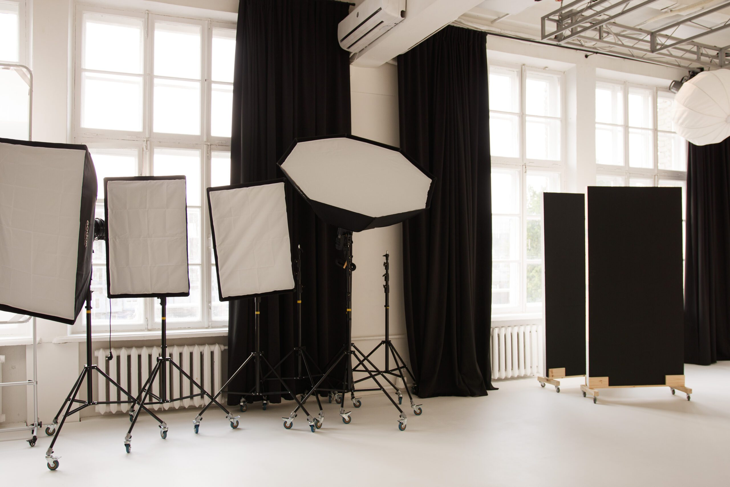 Залы с циклорамой в студии Photohub. Фотограф в Минске Людмила Дутко