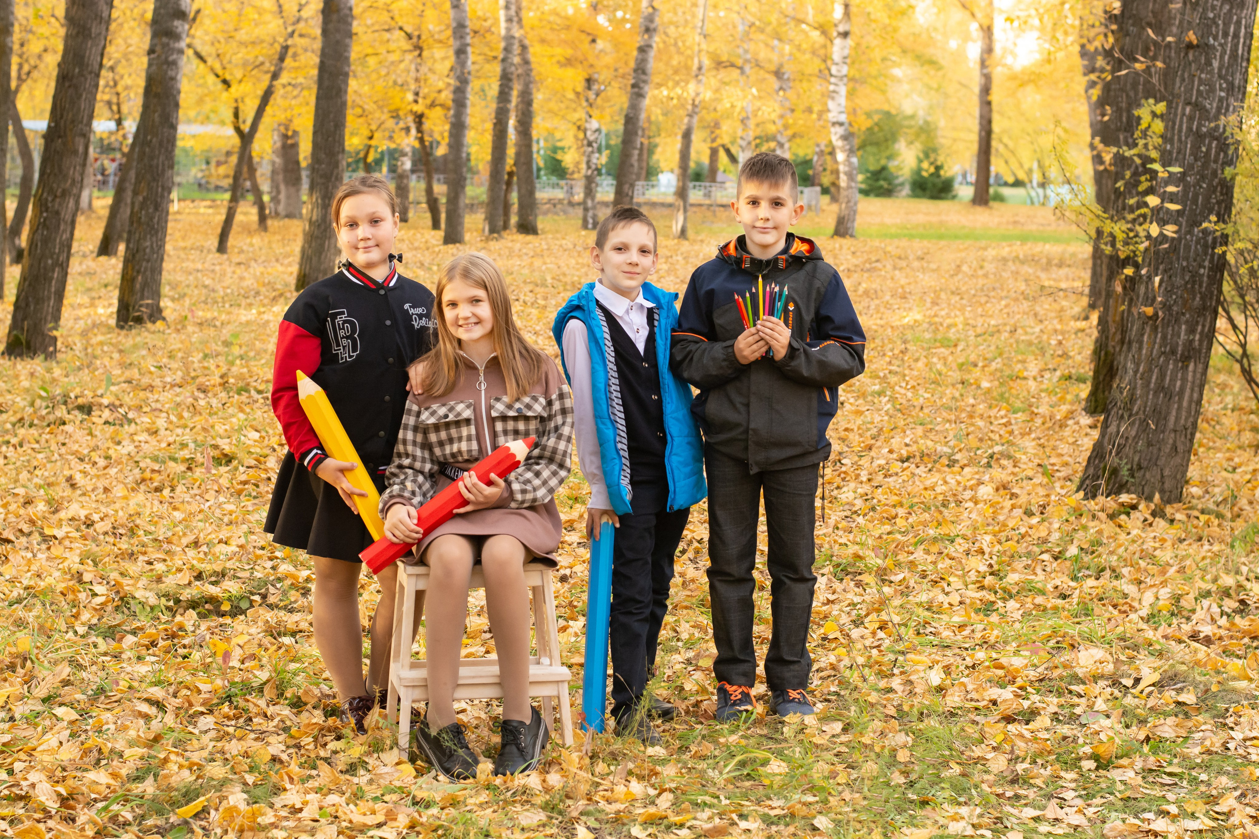 Фотосессия осенью для 4 класса. Выпускные альбомы Юрга — Фотограф Светлана Тихонова