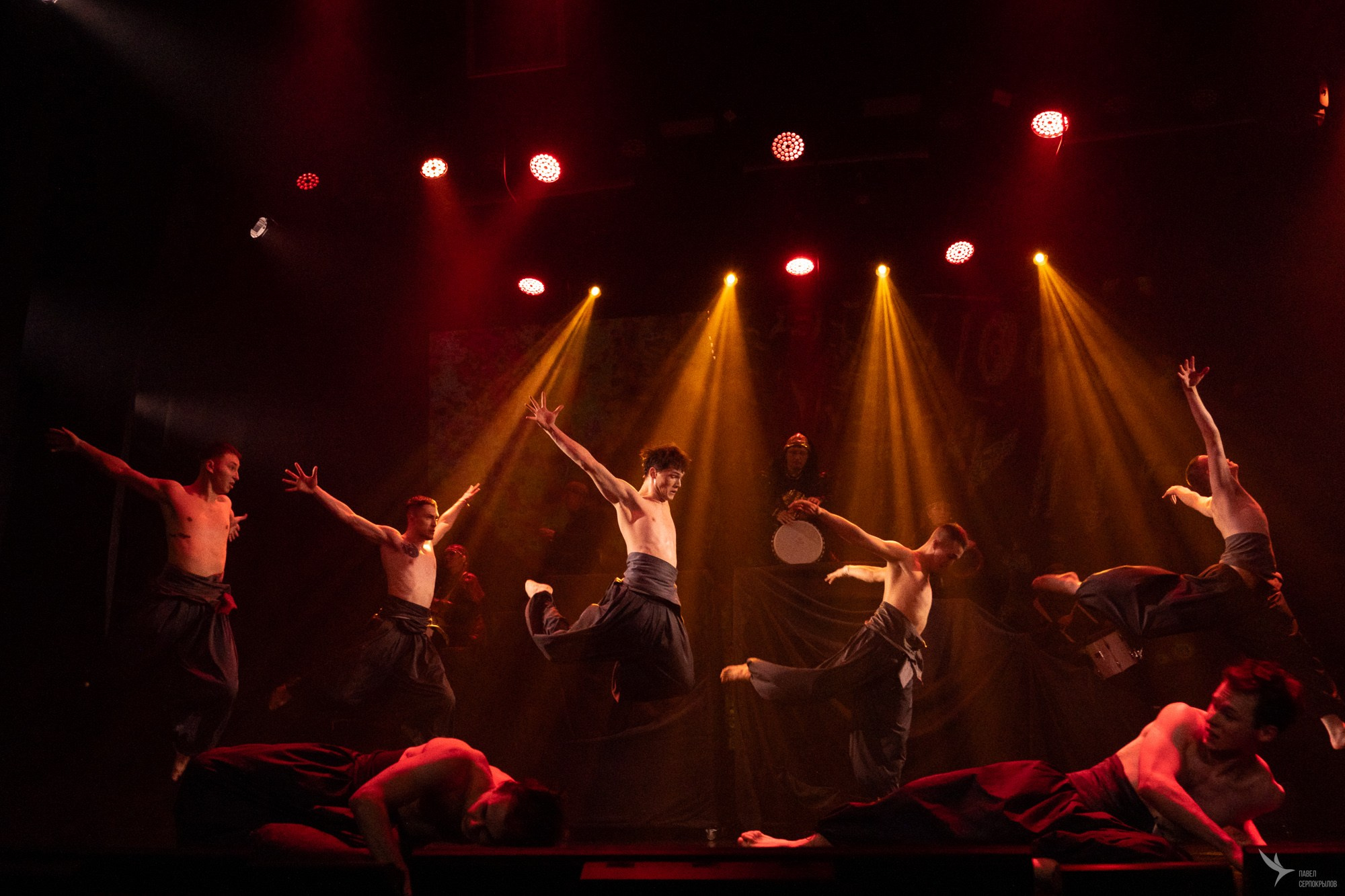 Пластический спектакль команды СЕВЕР «Голос ветра. Молчание мрамора». Репортажный фотограф в Казани Павел Серпокрылов