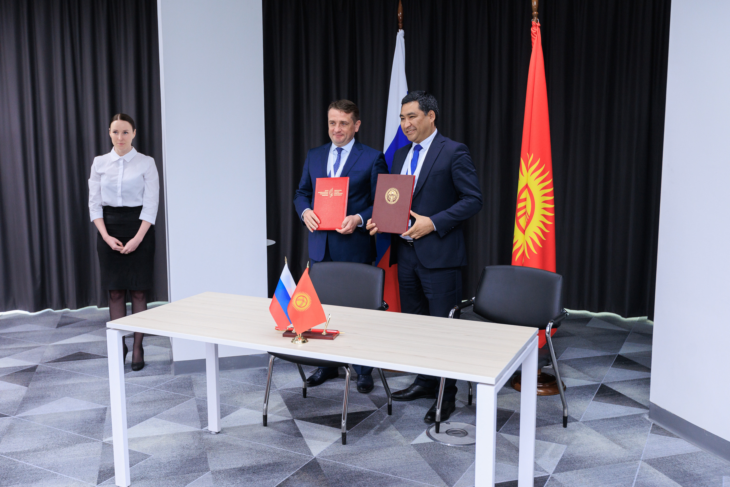 Фотограф на форум. Контент для бизнеса в Екатеринбурге Полдень Медиа