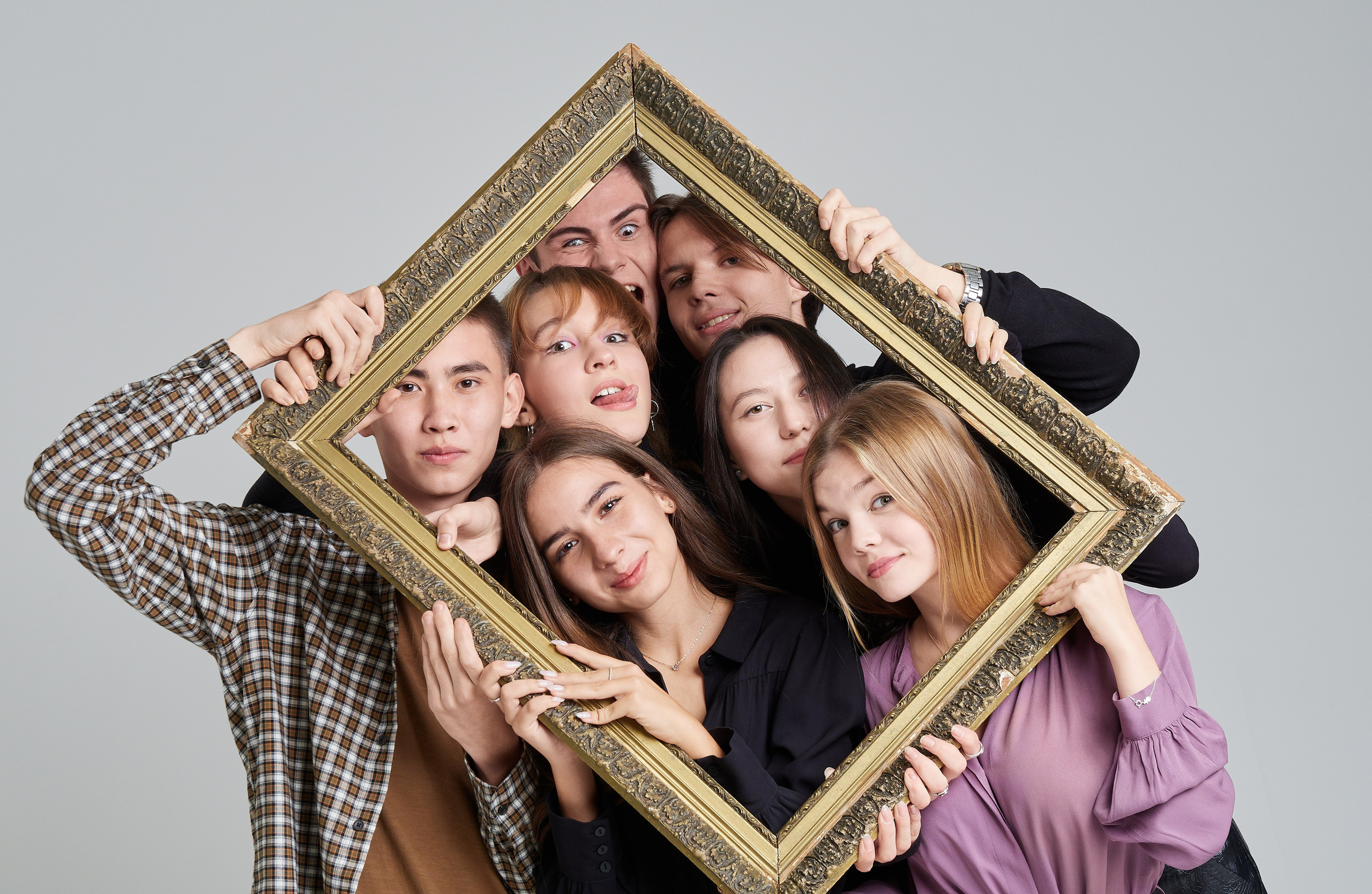 Выпускные альбомы. Студийный, семейный, свадебный, фэшн и ню фотограф в Астрахани, производство выпускных альбомов. Руслан Кондрашин