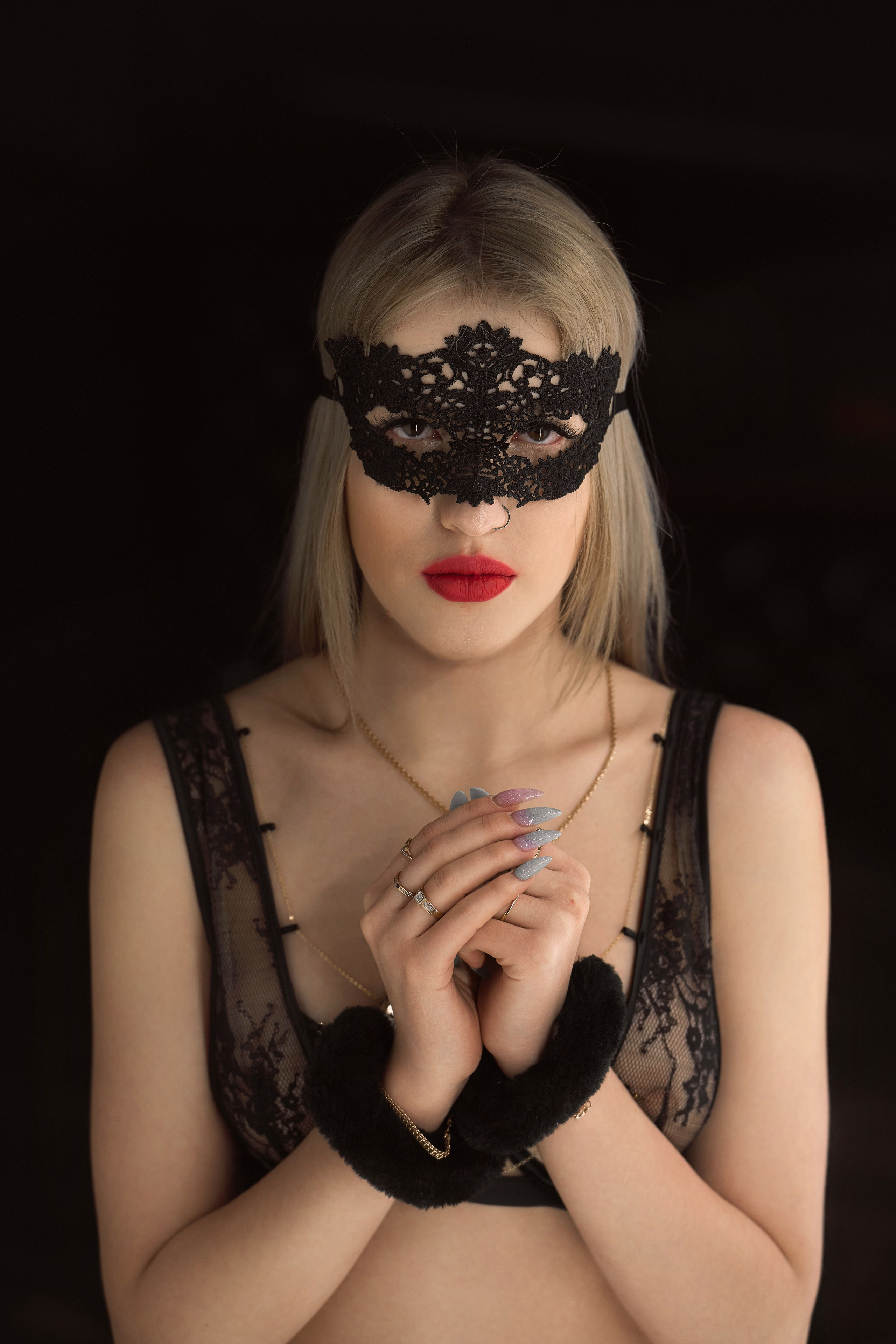 Ню фотограф Евгений Опарин. Фотосессия в студии Space, Москва